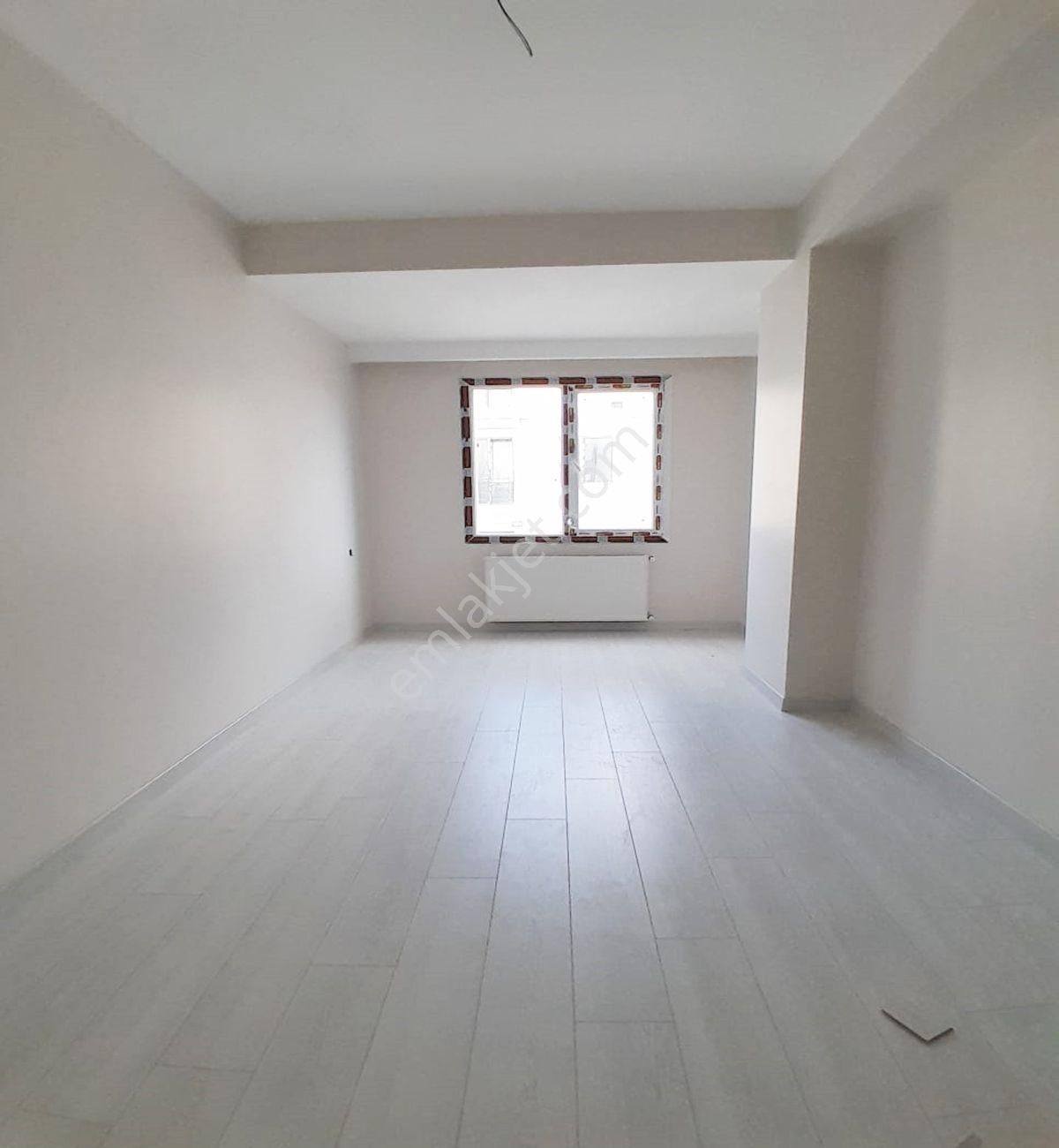 Cihangirde 4+2 Otoparklı Satılık Dublex