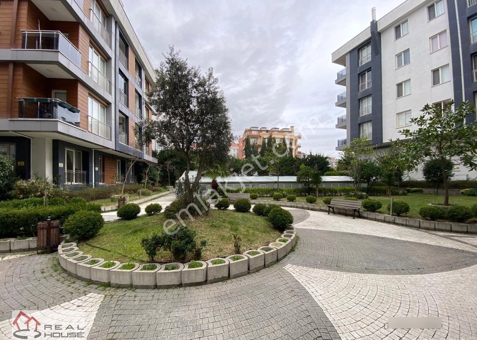 Beylikdüzü Yasemin Evlerinde Eşyalı Satılık 2+1 Daire - Görsel 3