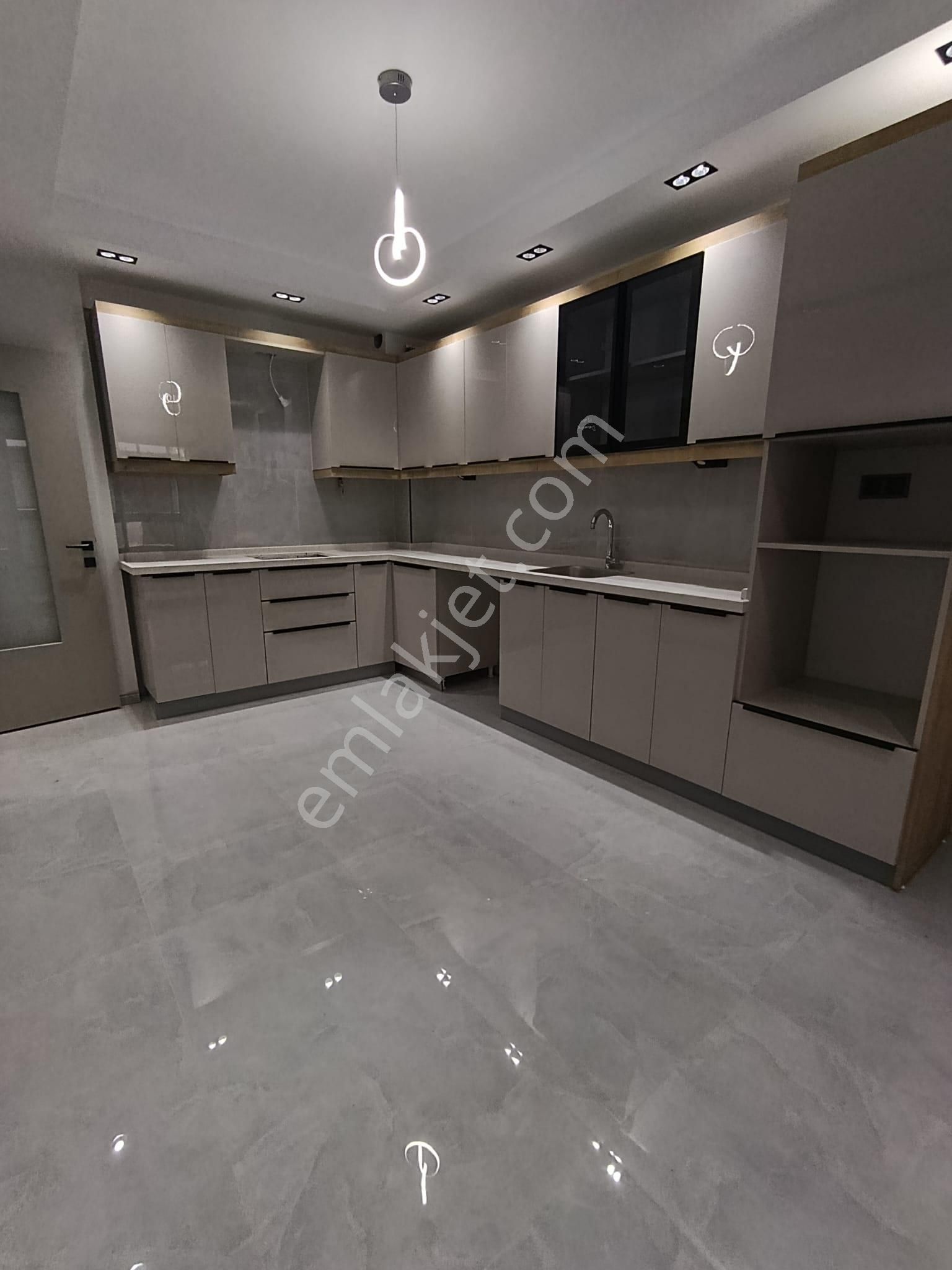 Batıkent Te Özel Garajlı Ebeveyn Banyolu 3+1 Sıfır Daireler