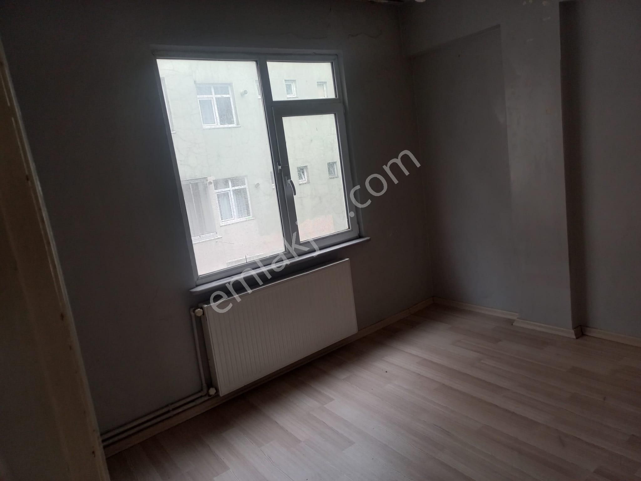 Küçükköy Merkezde 3oda 1salon Kiralık 2. Kat Daire
