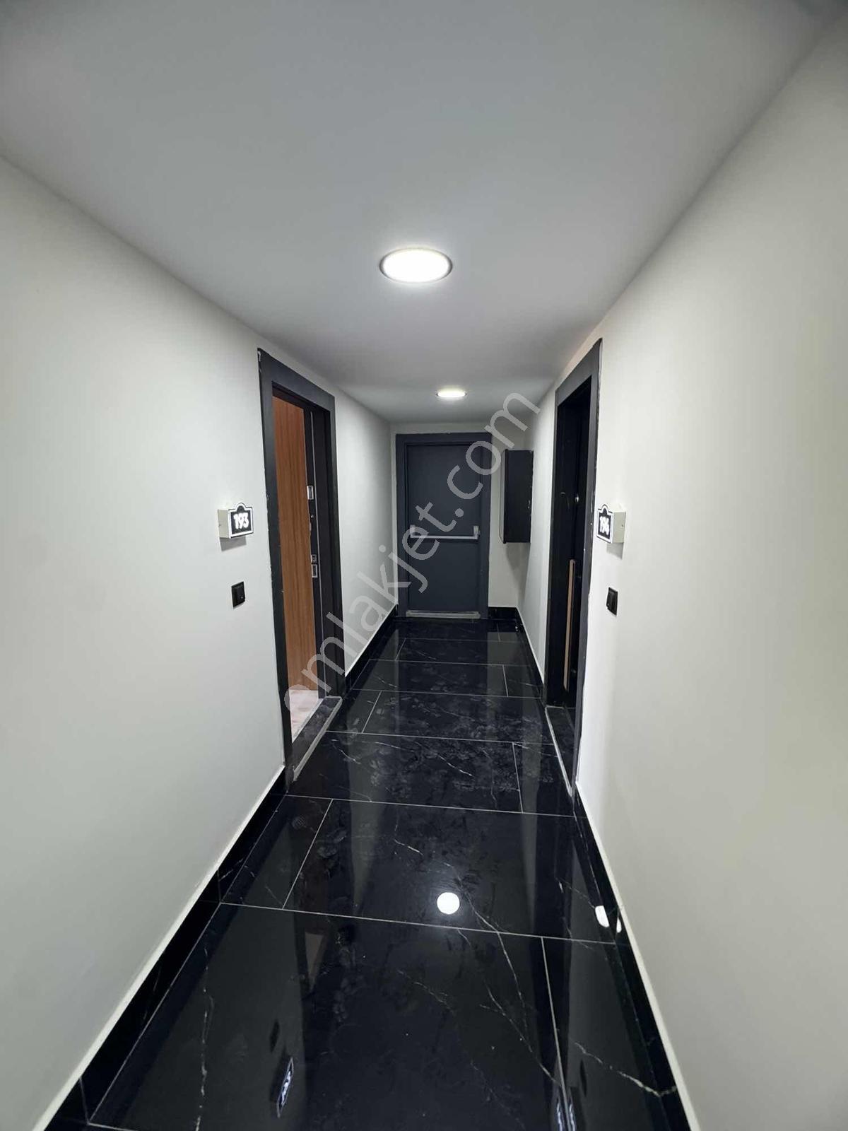 Tuğra'dan Uysal Gloria Residenza Havuz Cephe Arakat Ferah Daire - Görsel 17