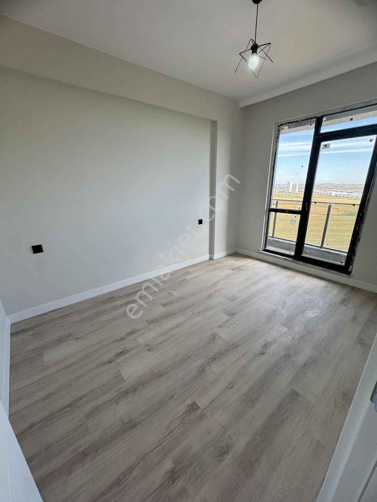 Tuğra'dan Uysal Gloria Residenza Havuz Cephe Arakat Ferah Daire - Görsel 2