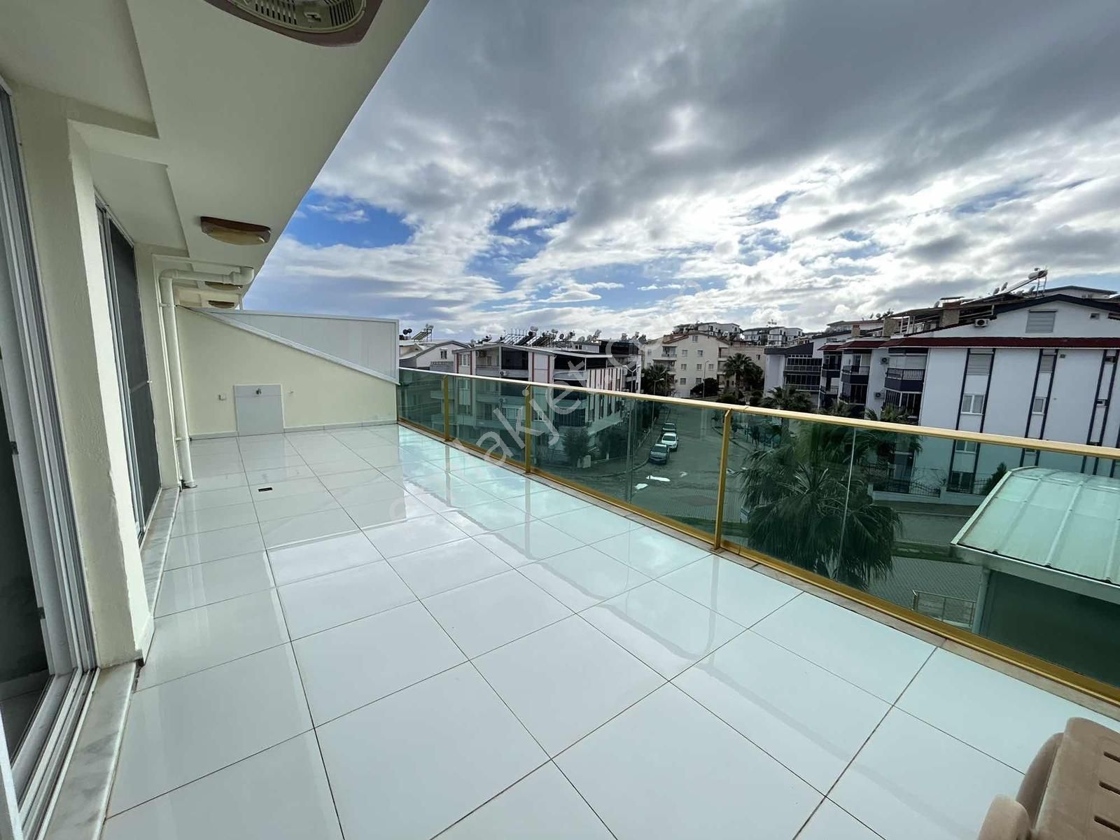 Didim Altınkumda Havuzlu Lüks Sitede Acil Satılık 3+1 Dublex - Görsel 24