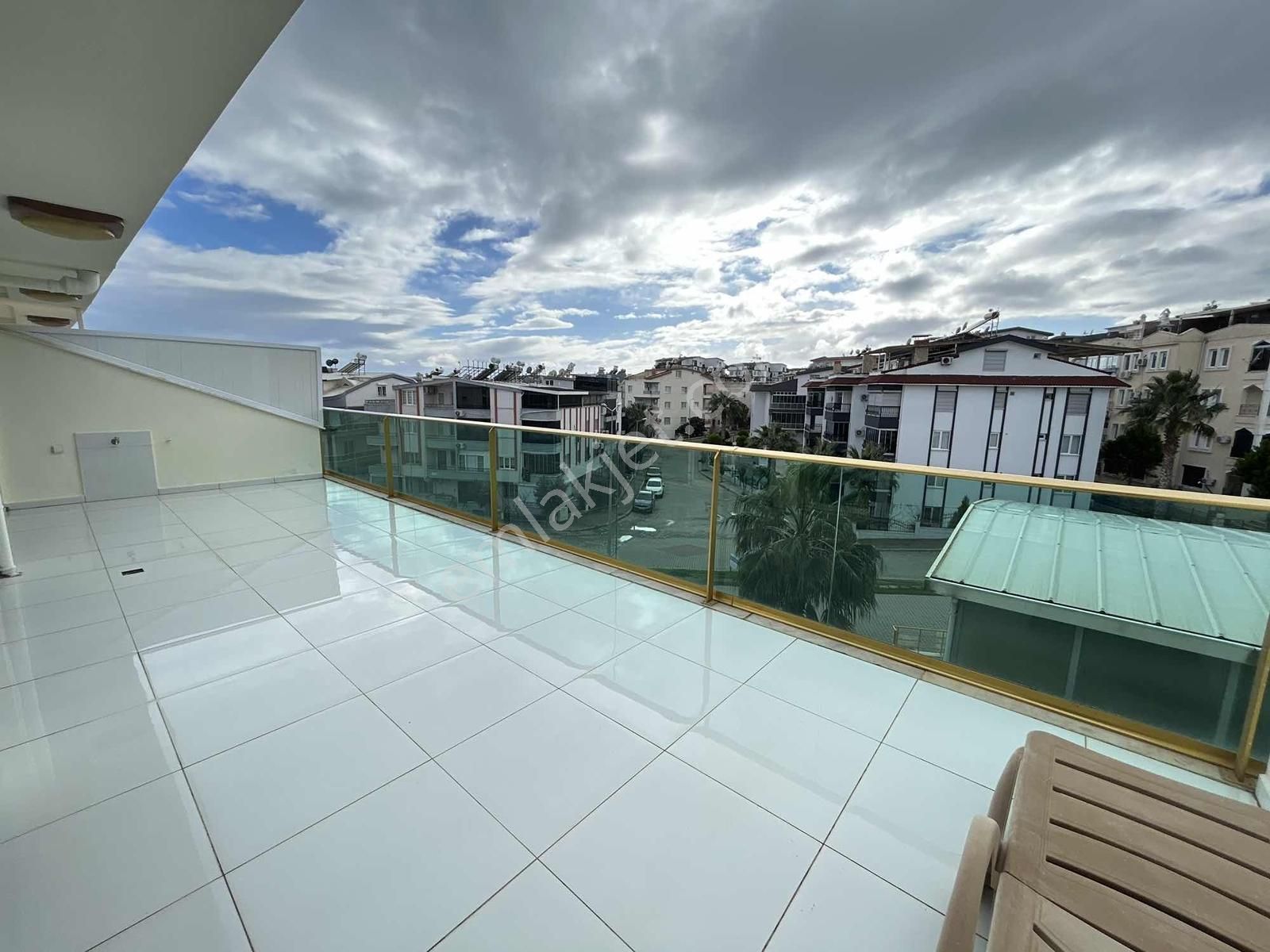 Didim Altınkumda Havuzlu Lüks Sitede Acil Satılık 3+1 Dublex - Görsel 17