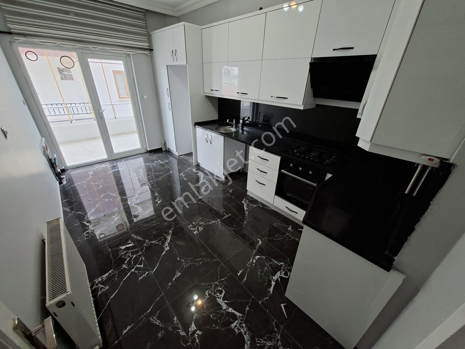 Kılıçsoy'dan Porsuk Cad. Kat Konumunda Büyük Balkonlu Yeni Boyal - Görsel 15