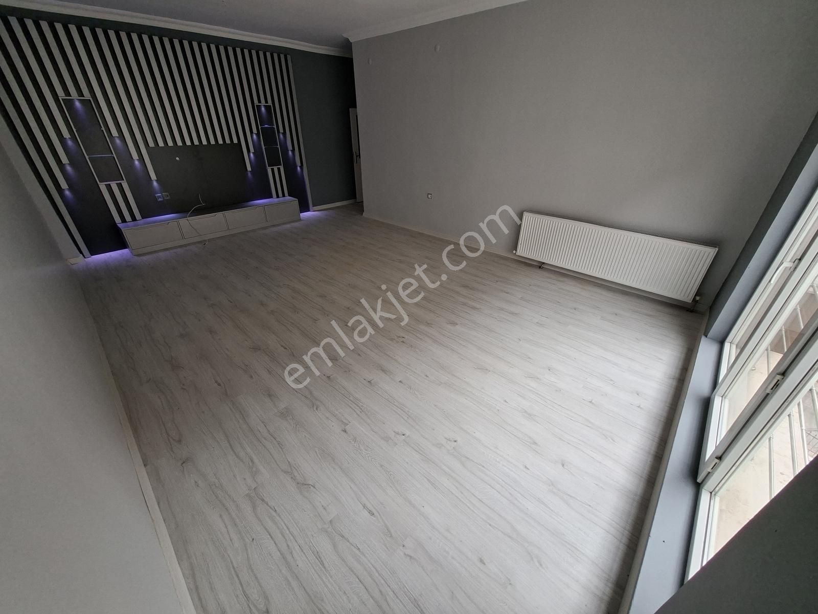 Kılıçsoy'dan Porsuk Cad. Kat Konumunda Büyük Balkonlu Yeni Boyal - Görsel 24