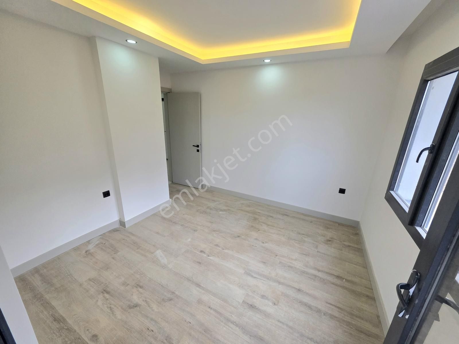 Kuşadası Değirmendere De Sıfır Manzaralı Kiralık 3+1 Daire - Görsel 34