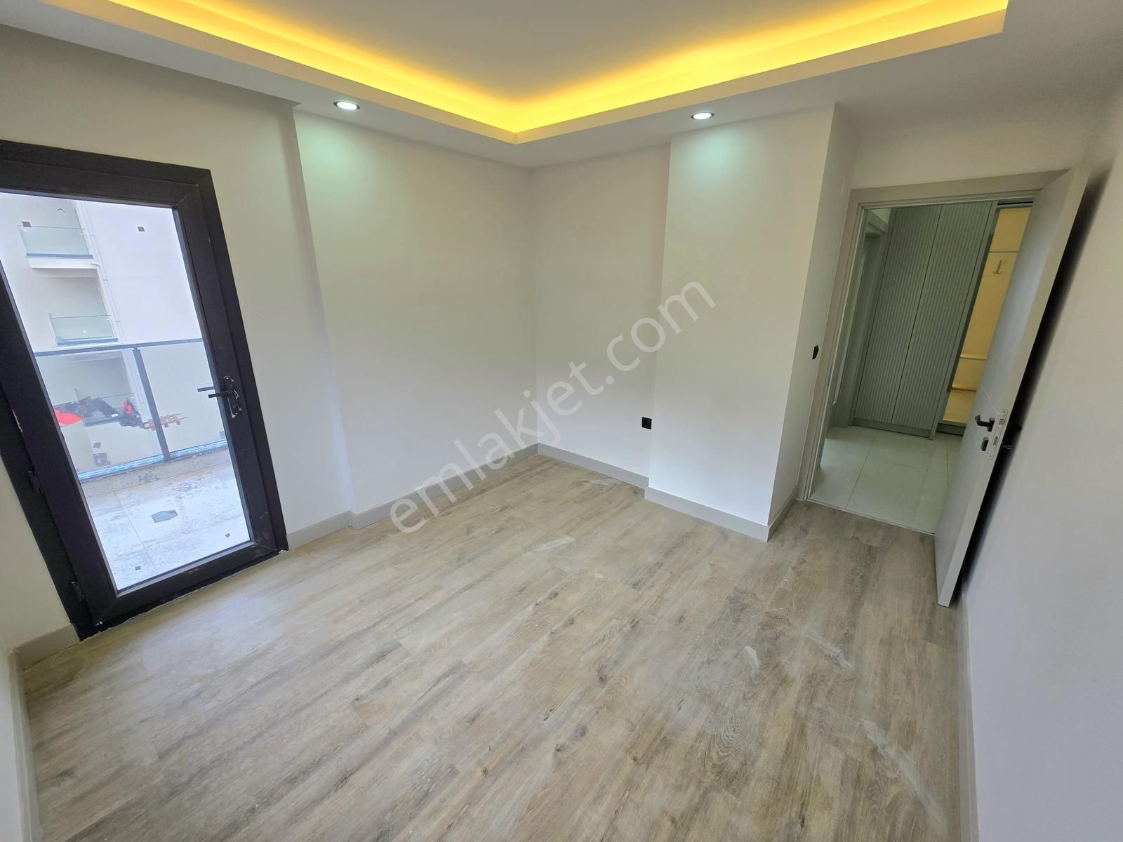 Kuşadası Değirmendere De Sıfır Manzaralı Kiralık 3+1 Daire - Görsel 28