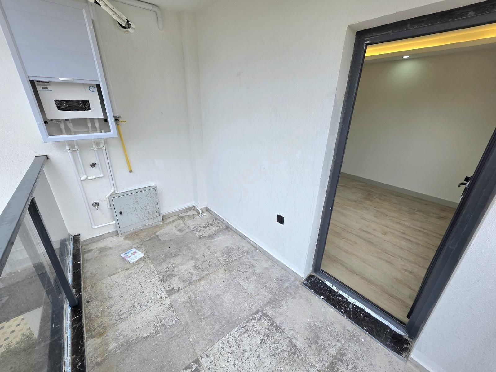 Kuşadası Değirmendere De Sıfır Manzaralı Kiralık 3+1 Daire - Görsel 26