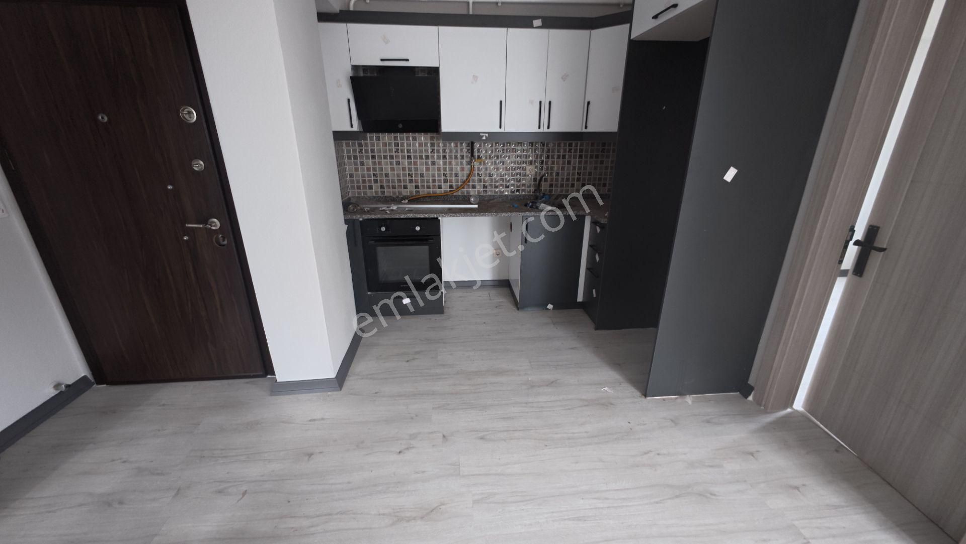 Sakarya Karasuda Geniş Salonlu Havuzlu Site İçerisinde 2+1 Satılık Daire - Görsel 8