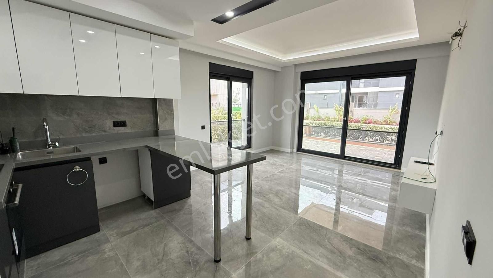 Altıntaş'ta Fıtness Hamam Saunalı Olımpık Y.havuzlu Kiralık 2+1 - Görsel 10