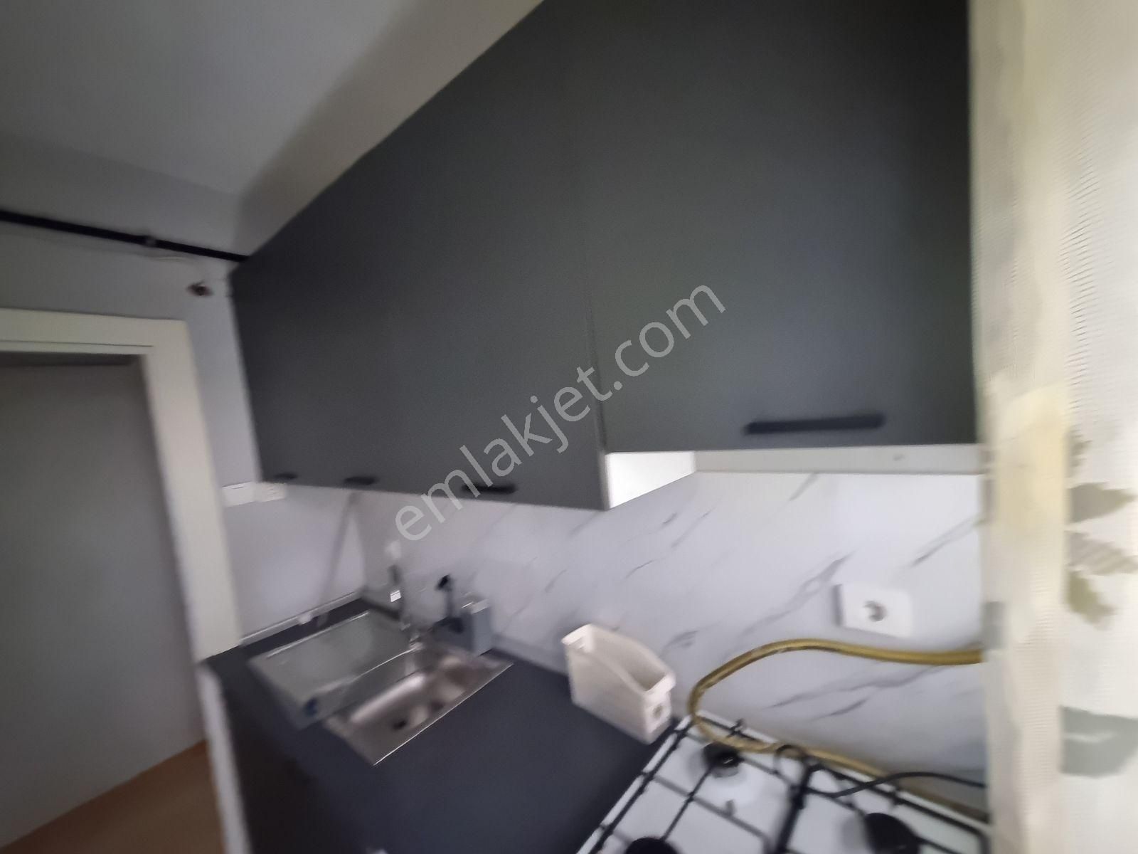 Kocamustafapaşa 85mk 2+1full Yapılı Bahçeli Bodrum Katı 20.000tl - Görsel 14