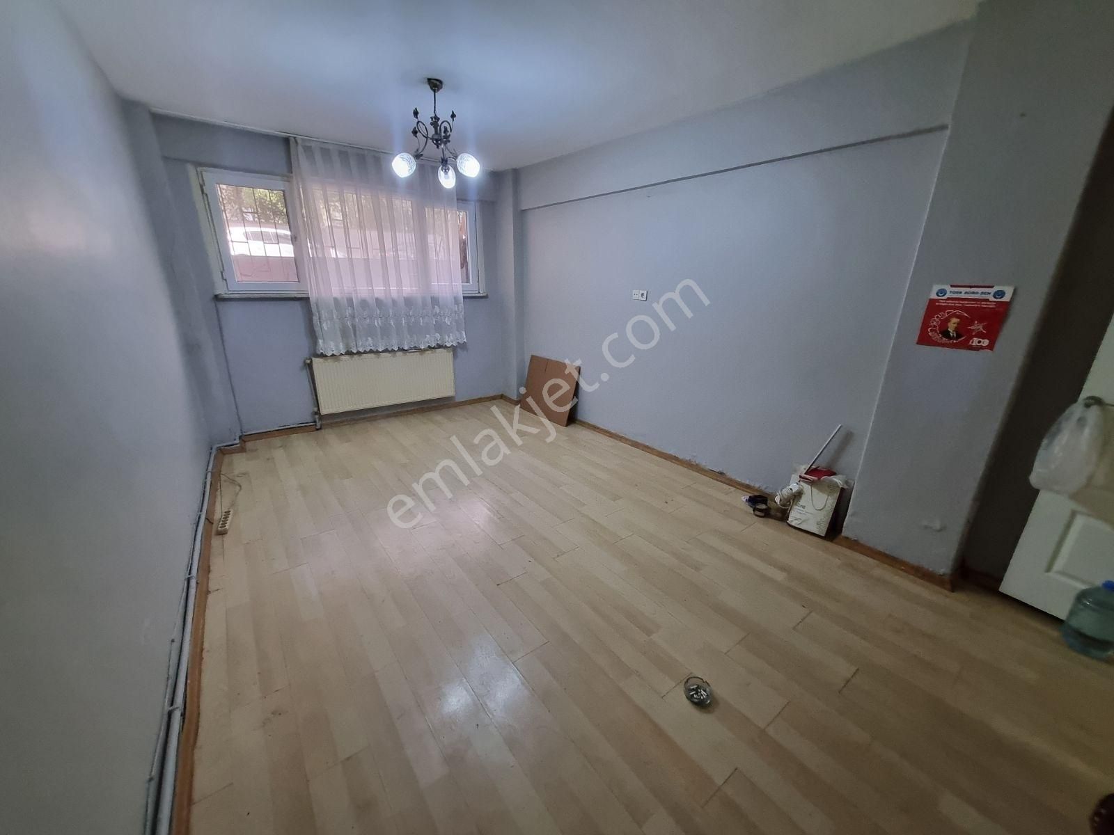 Kocamustafapaşa 85mk 2+1full Yapılı Bahçeli Bodrum Katı 20.000tl - Görsel 11