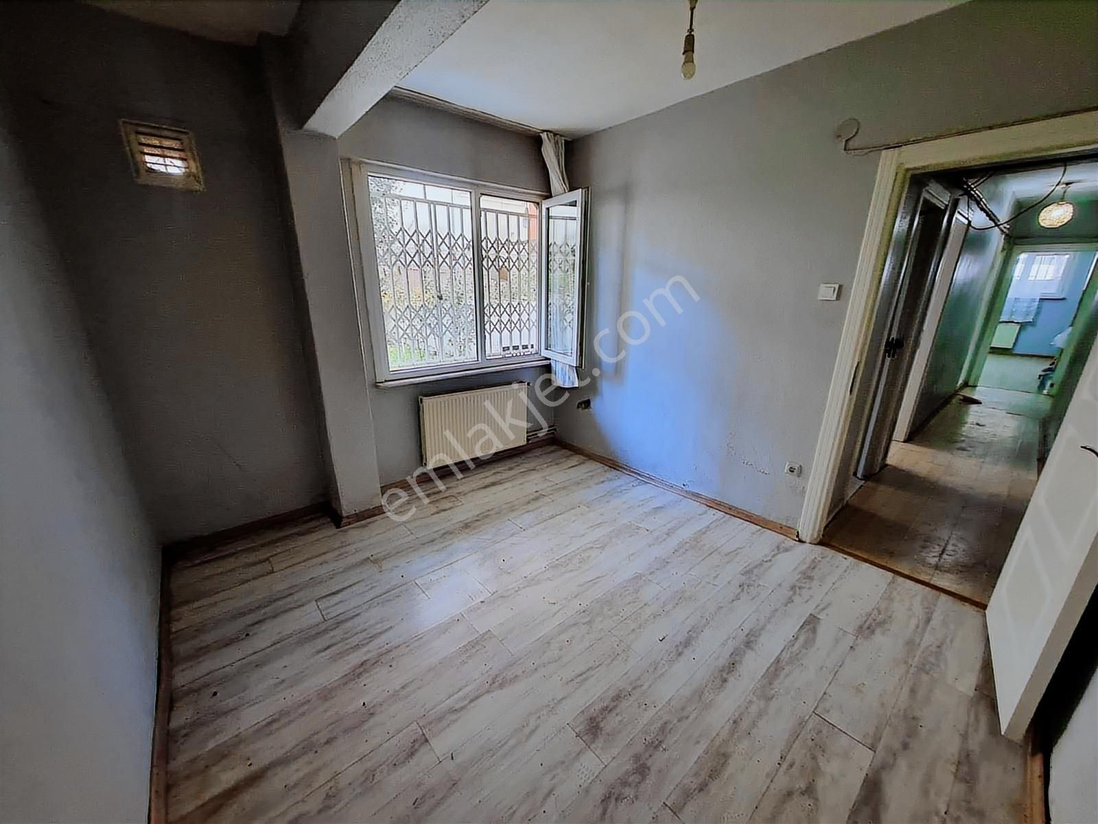 Kocamustafapaşa 85mk 2+1full Yapılı Bahçeli Bodrum Katı 20.000tl - Görsel 5
