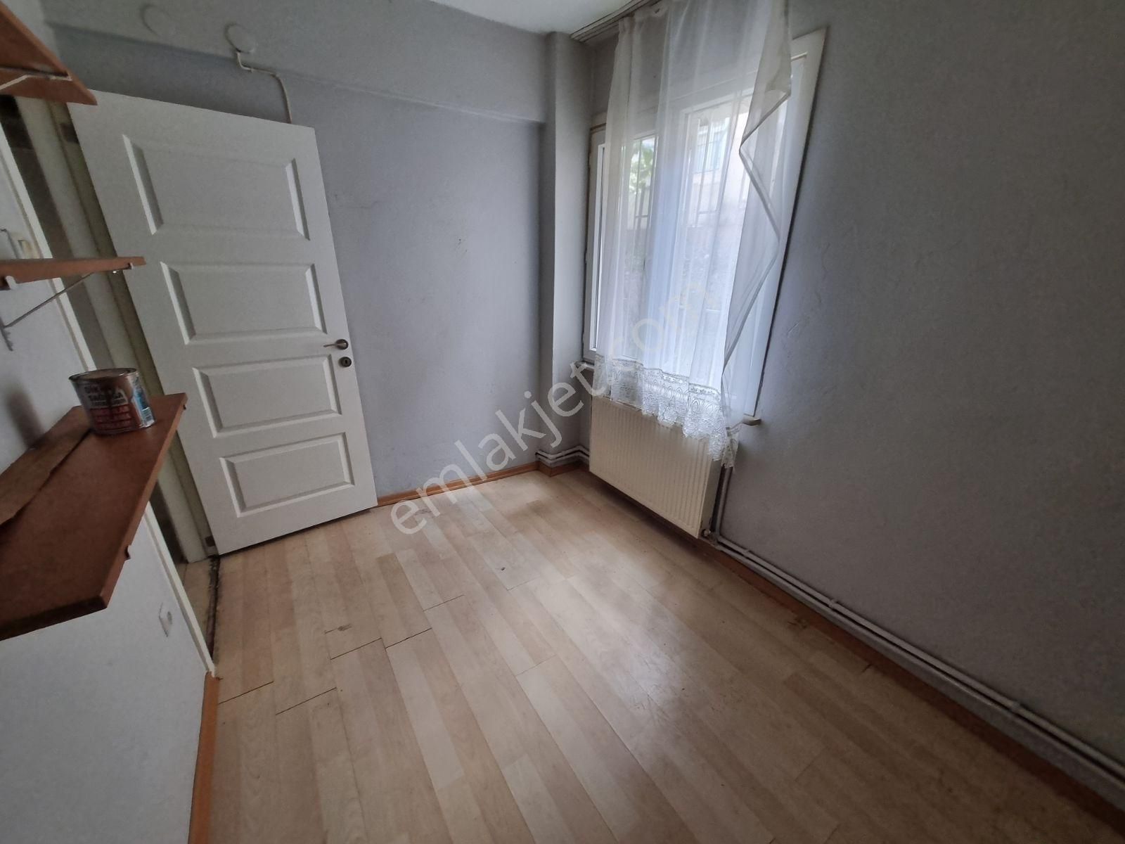 Kocamustafapaşa 85mk 2+1full Yapılı Bahçeli Bodrum Katı 20.000tl - Görsel 7