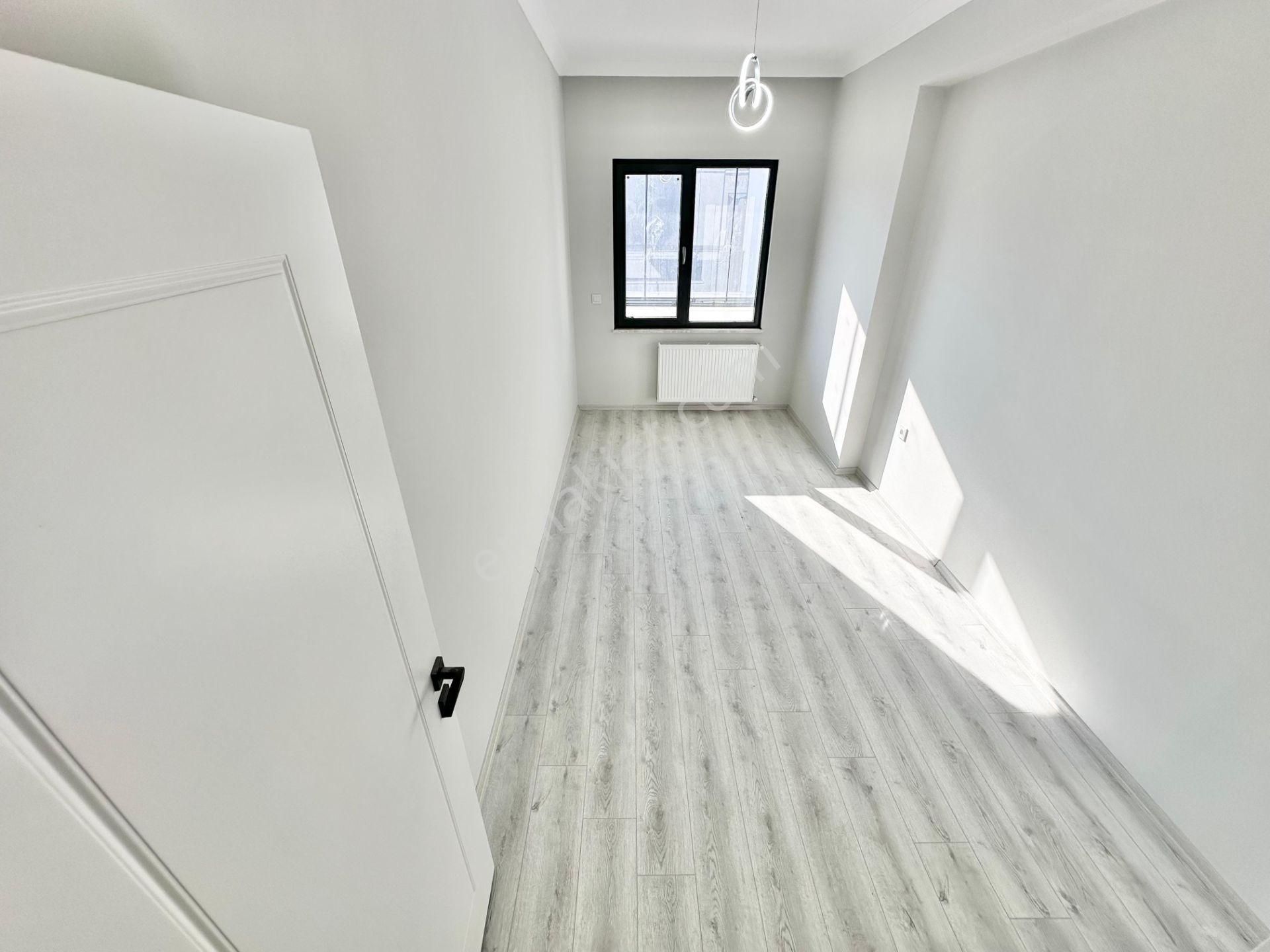 ꧁yetkili Ay Emlaktan꧂akçay'da Ebeveyn Banyolu Şık Tasarımlı Çift Asansörlü Satılık 2+1 Lüks Daire - Görsel 15