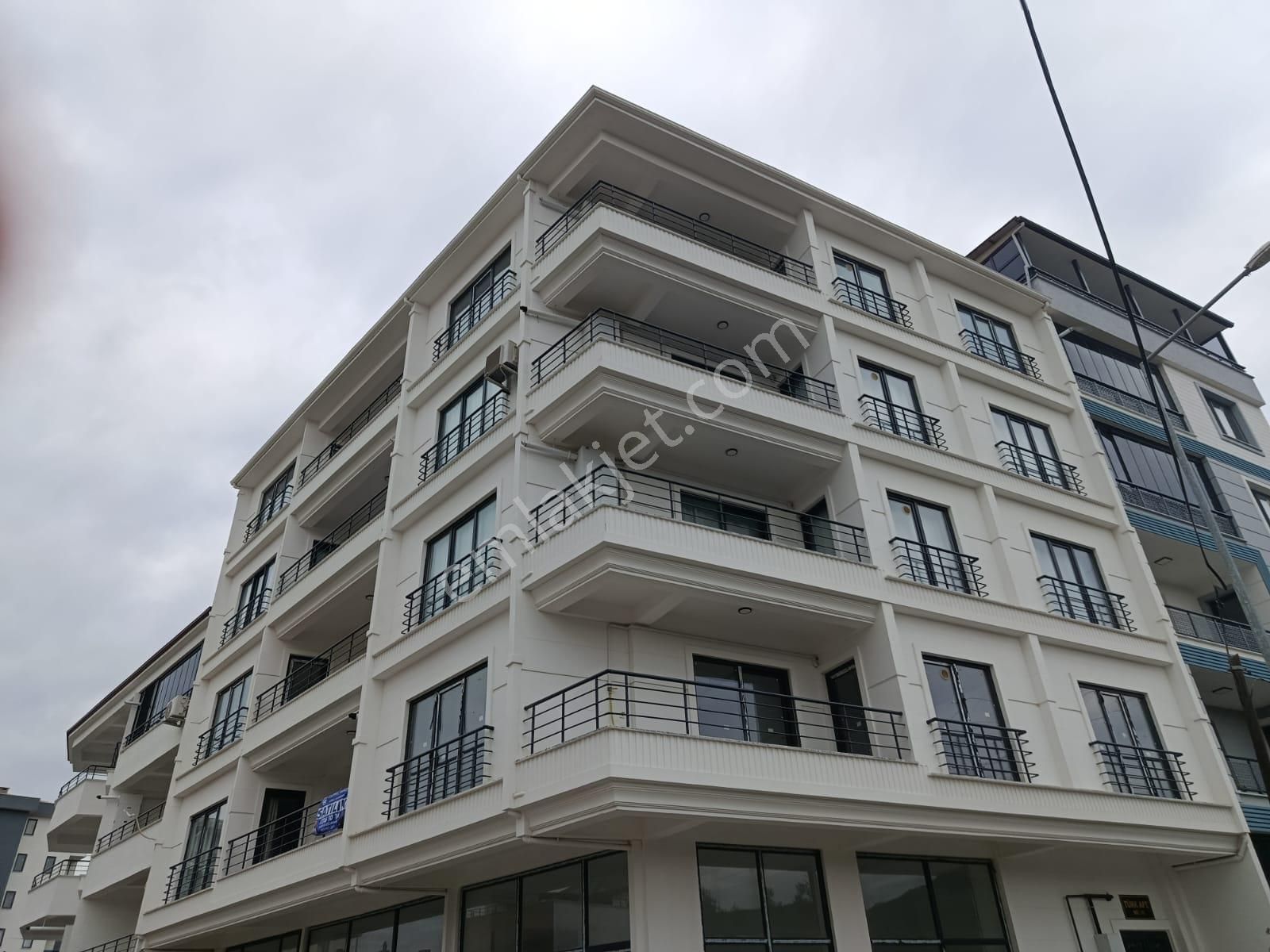 Akçay Doruk Gayrimenkul'den Kadıköy'de Emsalsiz Köşe 2+1 Daire - Görsel 33