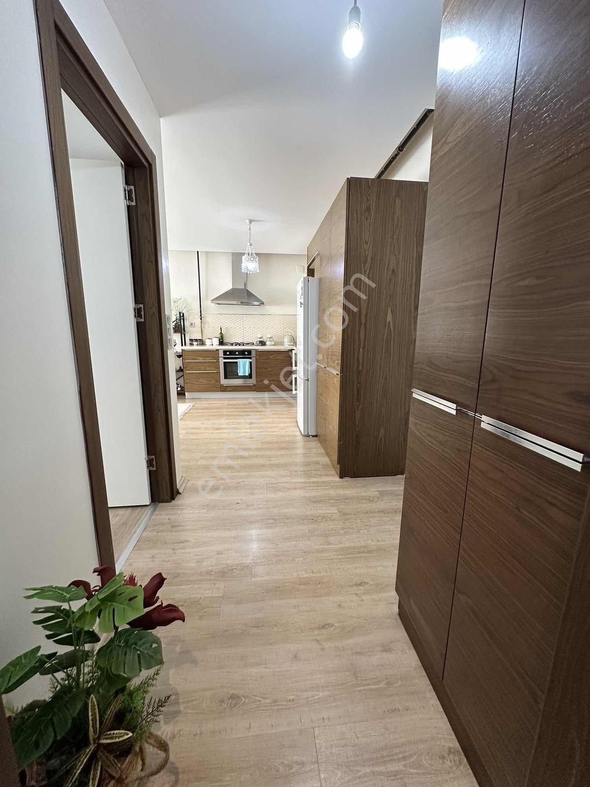 Gürselpaşa Da Havuzlu Güvenlikli Sitede Kiralık 1+1 Ful Eşyalı - Görsel 8