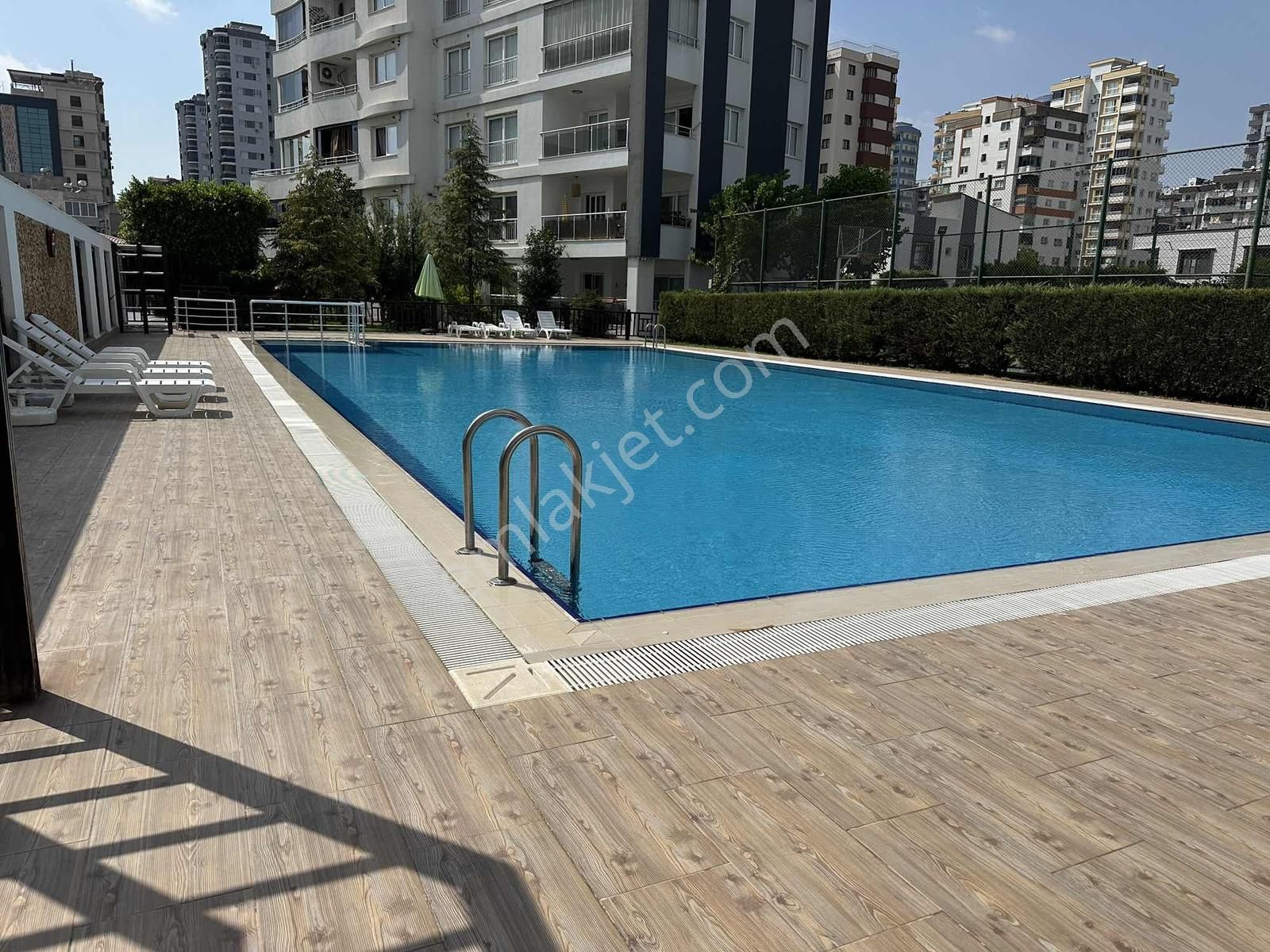 Gürselpaşa Da Havuzlu Güvenlikli Sitede Kiralık 1+1 Ful Eşyalı - Görsel 9