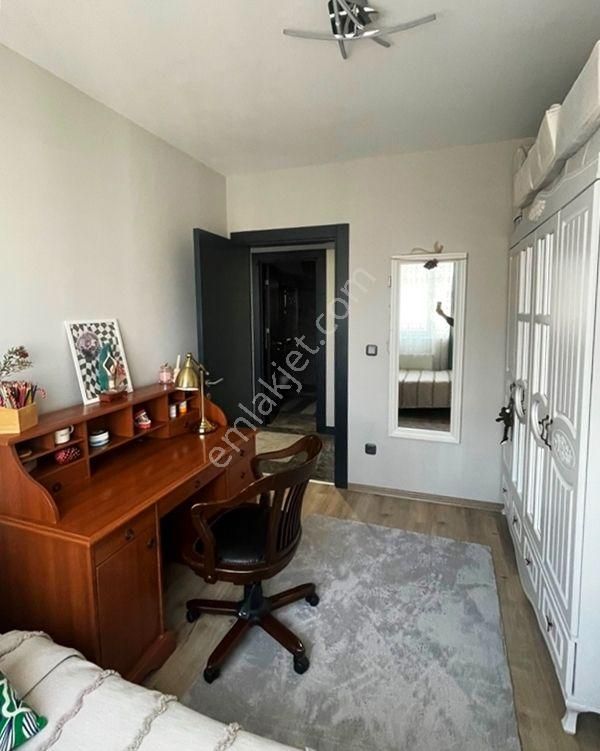 Mertcan Dan Royal Garden'de Ebeveyn Banyolu 3+1 Deniz Manzaralı - İskanlı - Görsel 6