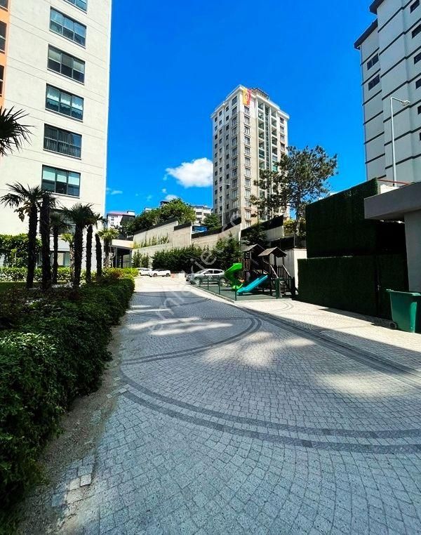 Mertcan Dan Royal Garden'de Ebeveyn Banyolu 3+1 Deniz Manzaralı - İskanlı - Görsel 27