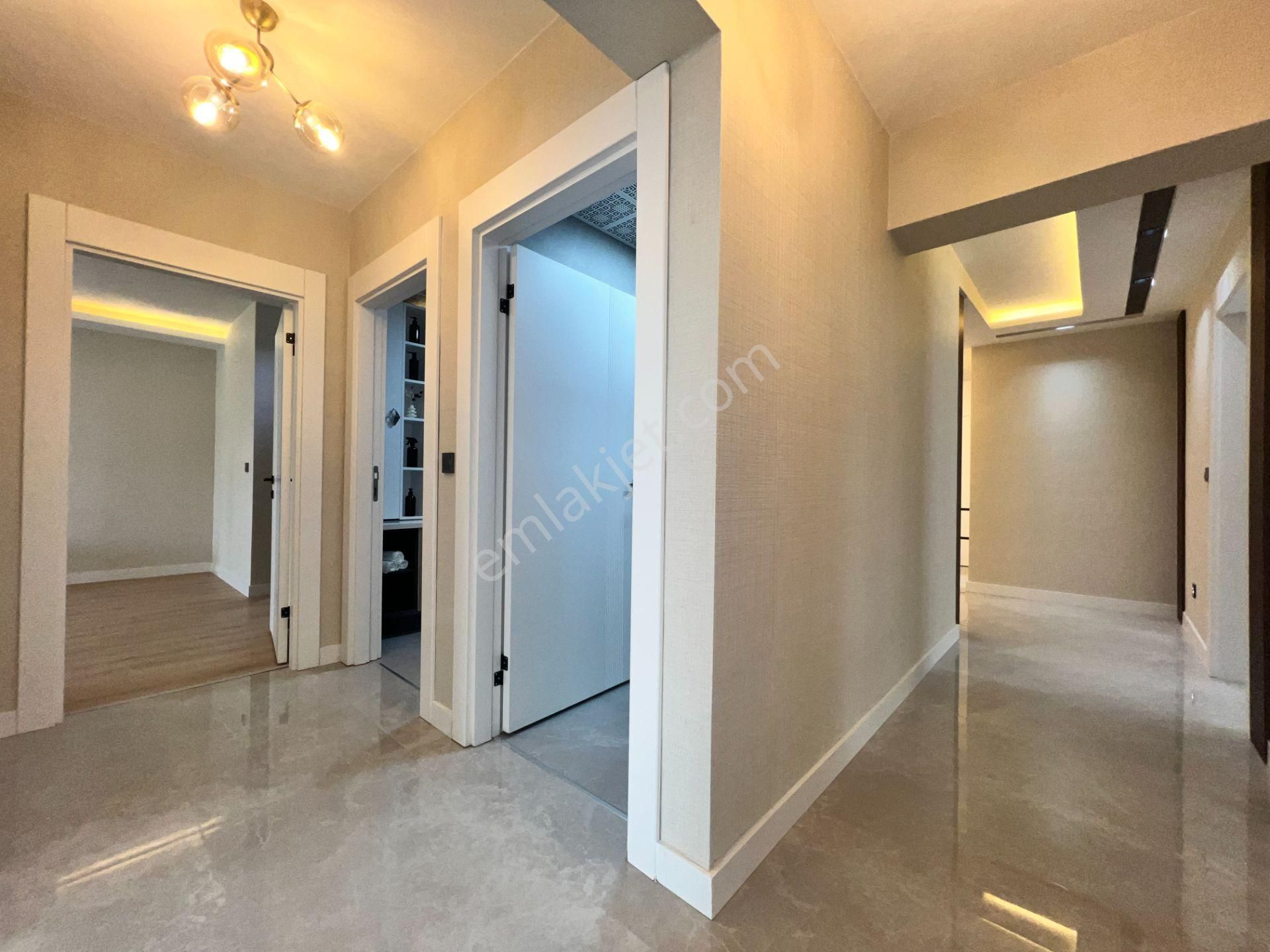 Pursaklar Ufuk Kılıç Emlak'tan Bulvar Cepheli Sıfır 4+1 Site Dairesi - Görsel 32