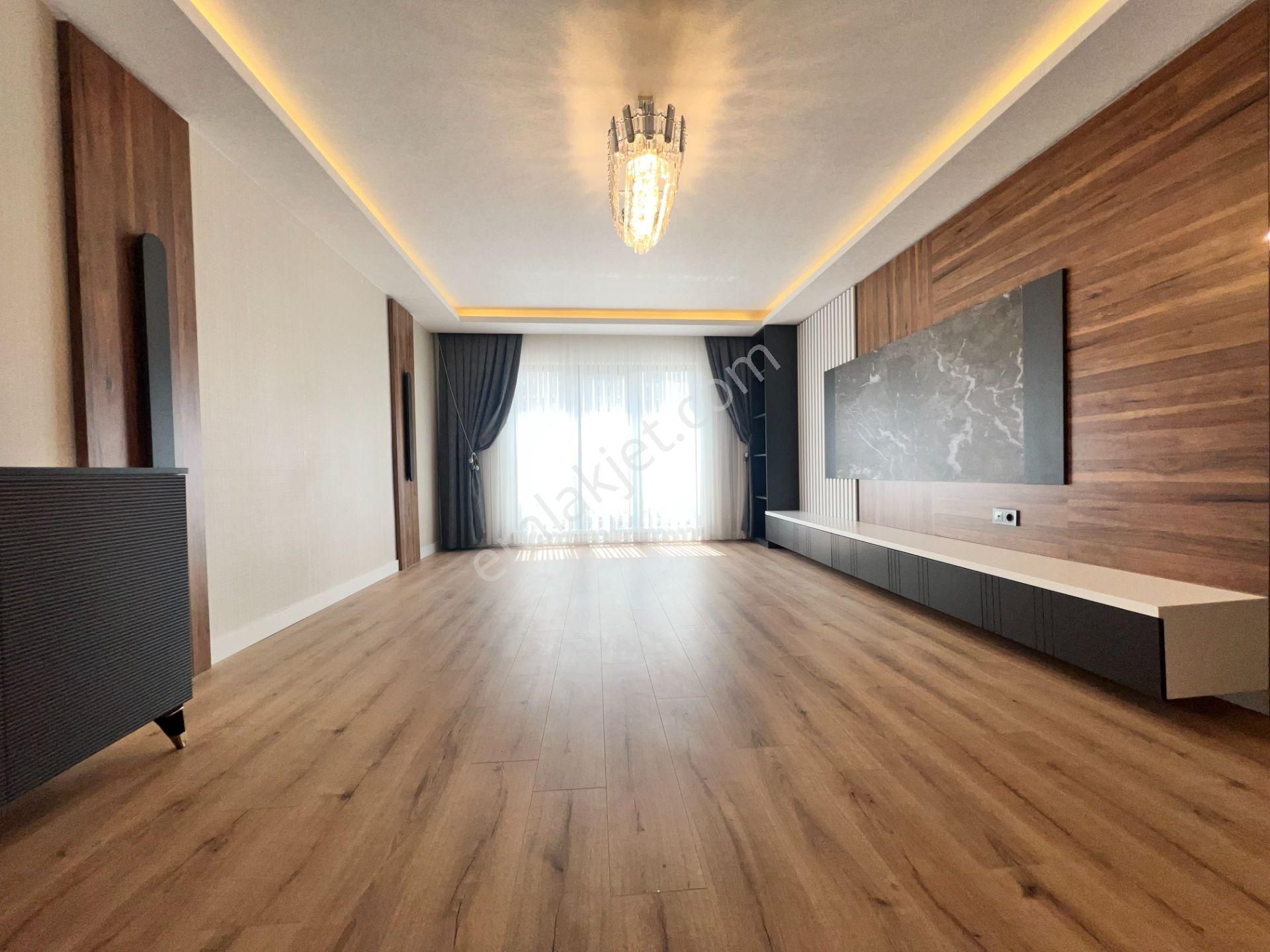 Pursaklar Ufuk Kılıç Emlak'tan Bulvar Cepheli Sıfır 4+1 Site Dairesi - Görsel 9