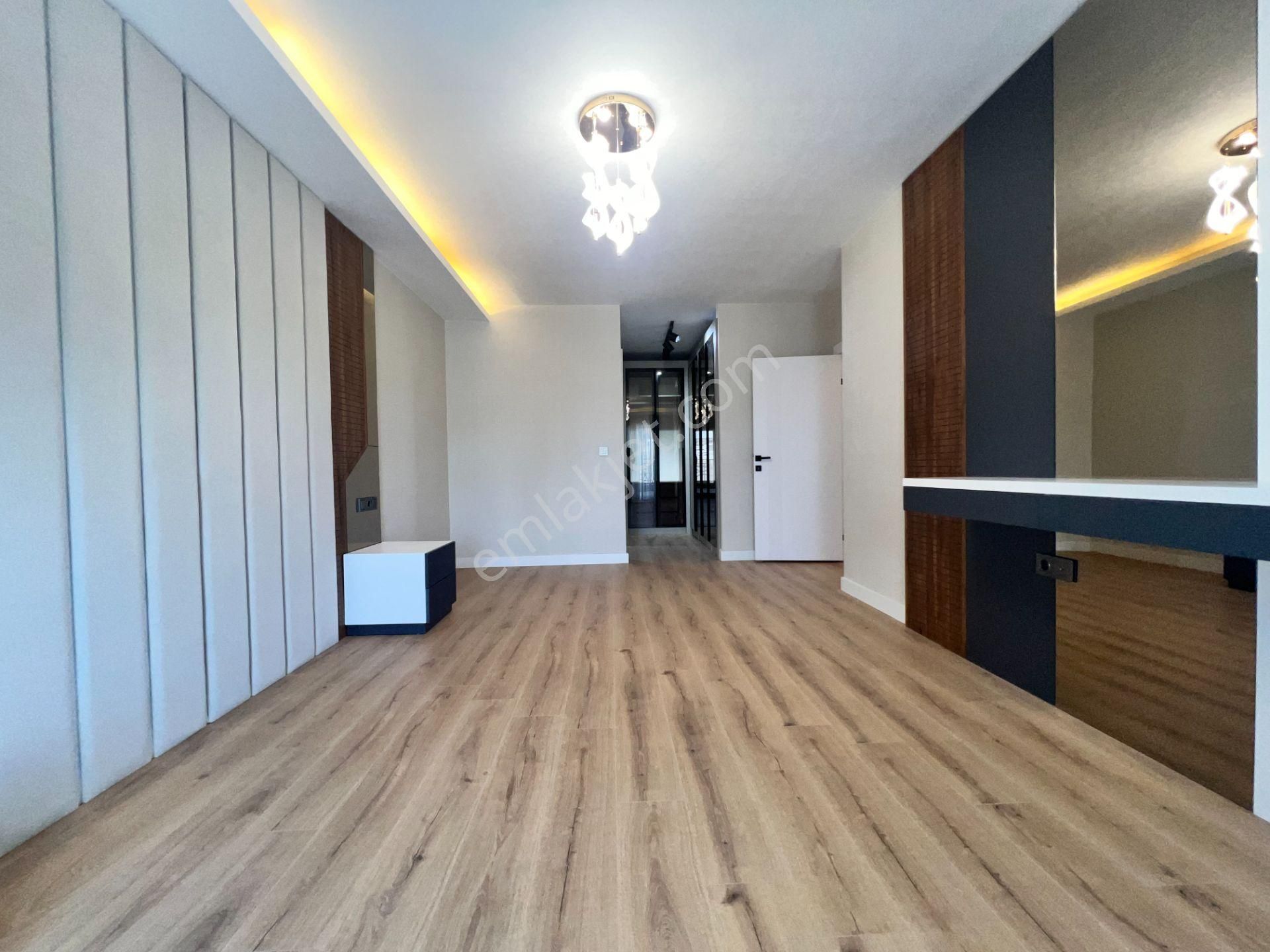 Pursaklar Ufuk Kılıç Emlak'tan Bulvar Cepheli Sıfır 4+1 Site Dairesi - Görsel 22