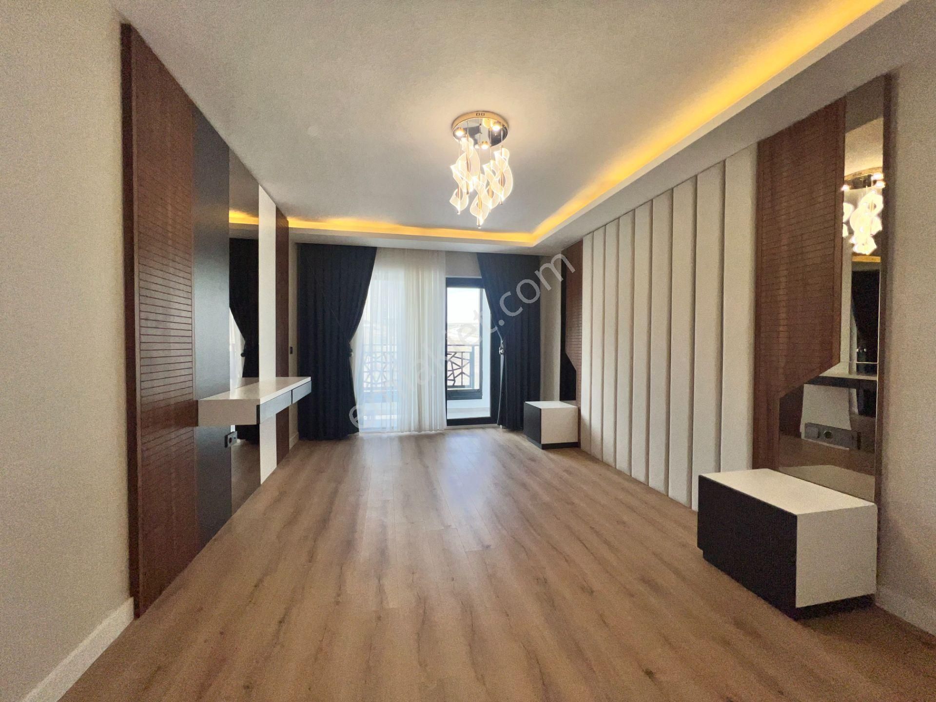 Pursaklar Ufuk Kılıç Emlak'tan Bulvar Cepheli Sıfır 4+1 Site Dairesi - Görsel 25