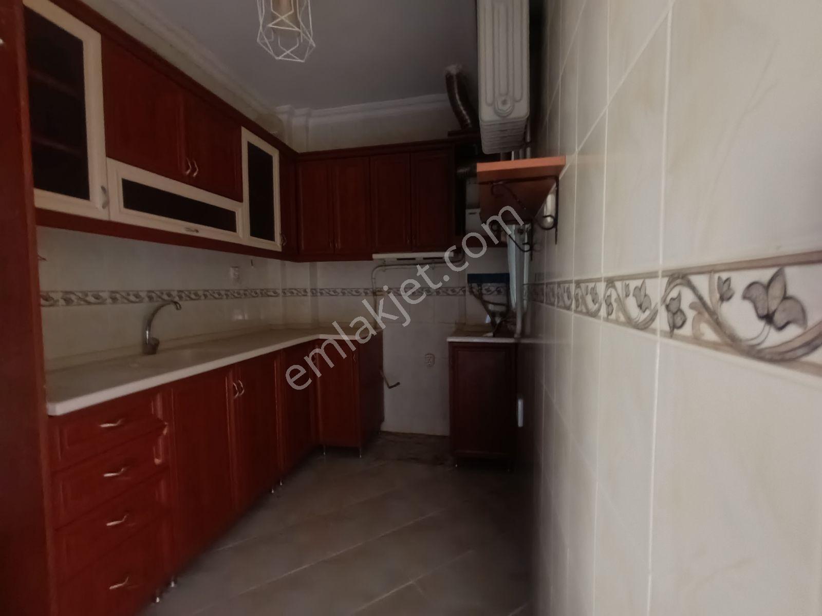 İzmit Lisesi Ve Dereli Okullar Yanı 3+1 Deniz Manzaralı Kiralık - Görsel 6