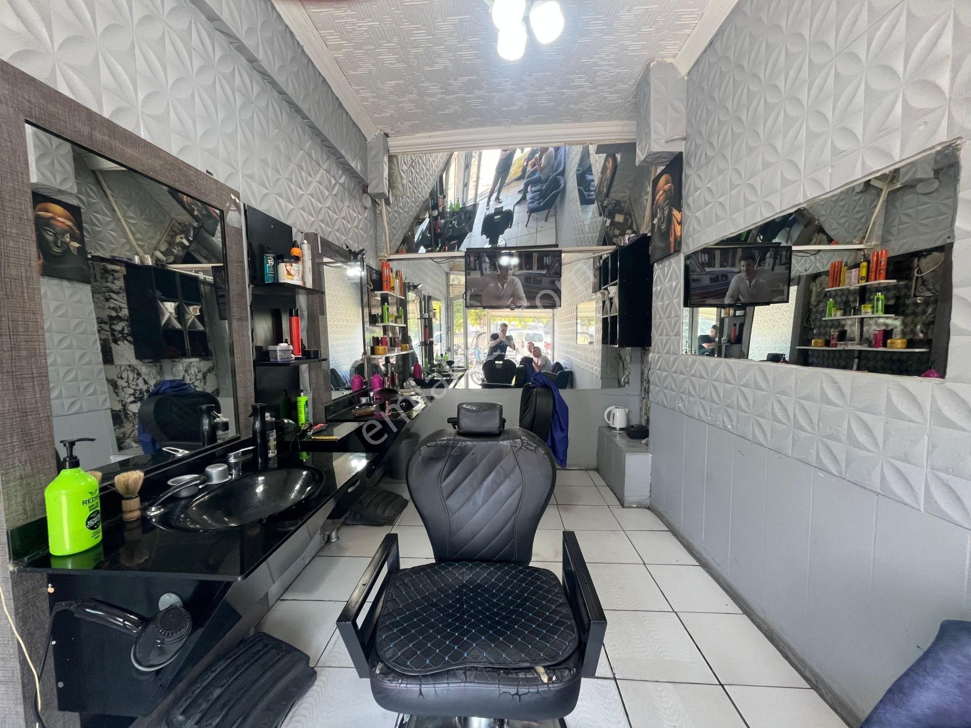 Salihli Erdem Emlaktan İstasyon Mevki Cadde Üzeri Satılık Dükkan - Görsel 2