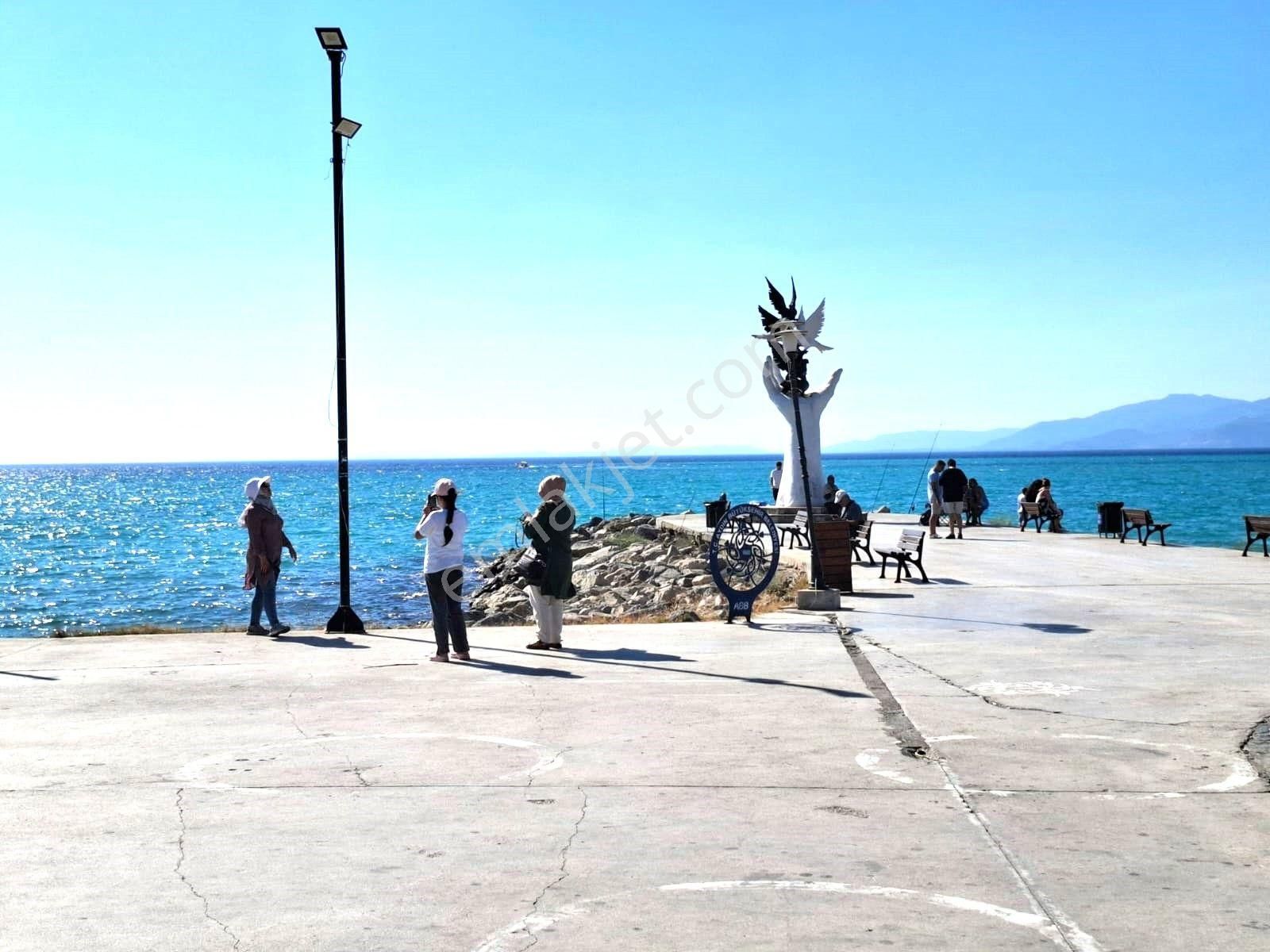 Kuşadası Türkmen'de Sahile 100 Mt. 78 M2 1+1 Satılık Daire - Görsel 2