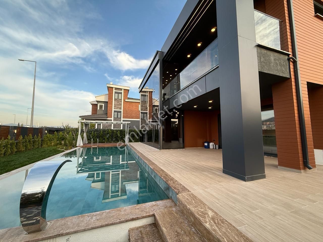 ✨akçay Ay Emlaktan✨hamidiye'de Hayallerinizi Süsleyecek Yüzme Havuzlu Satılık 5+1 Müstakil Villa - Görsel 34