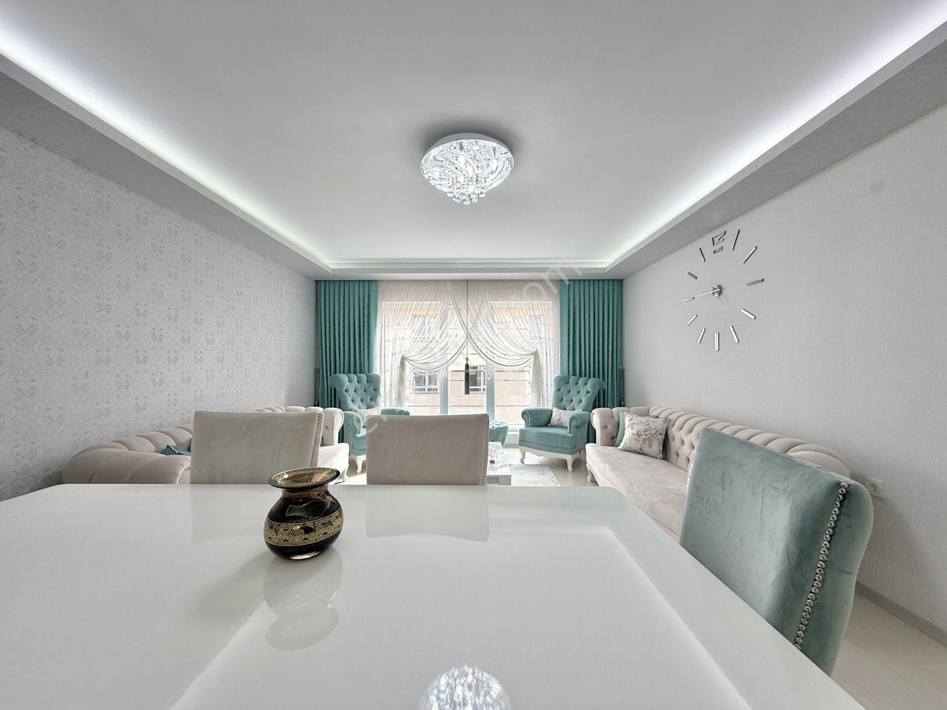 Kalecik Emlak'tan Asansörlü Yeni Bina, 2.kat Güney Full Yapılı 160m² 4+1 - Görsel 12