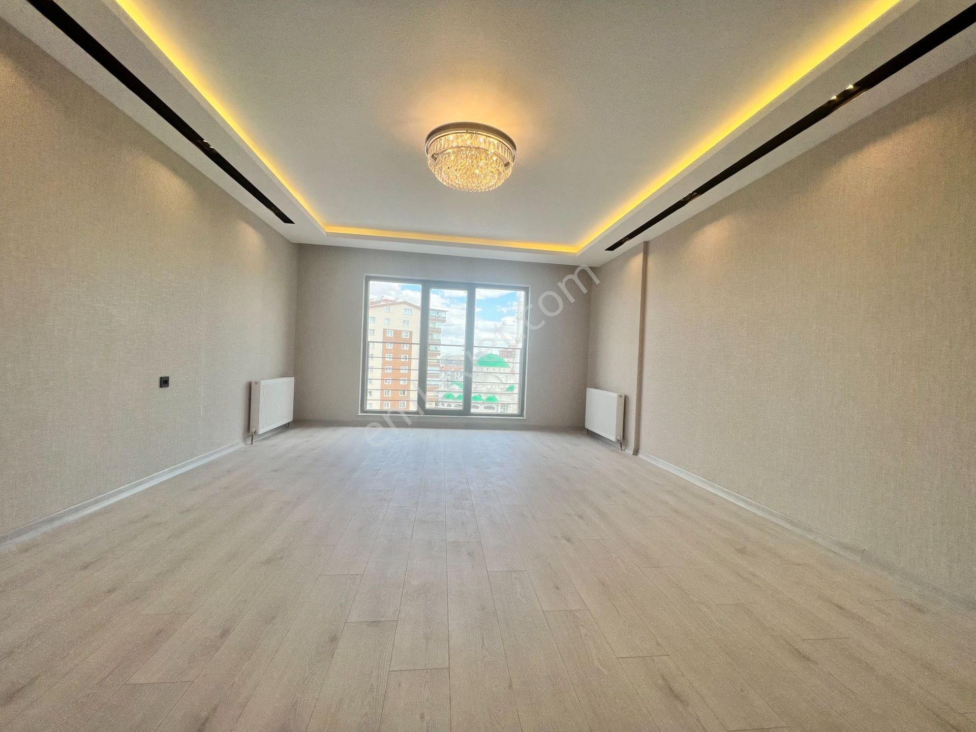 Pursaklar Ufuk Kılıç Emlak'tan Bulvarda 4+1 Ultra Lüx 4. Kat Site Dairesi - Görsel 8