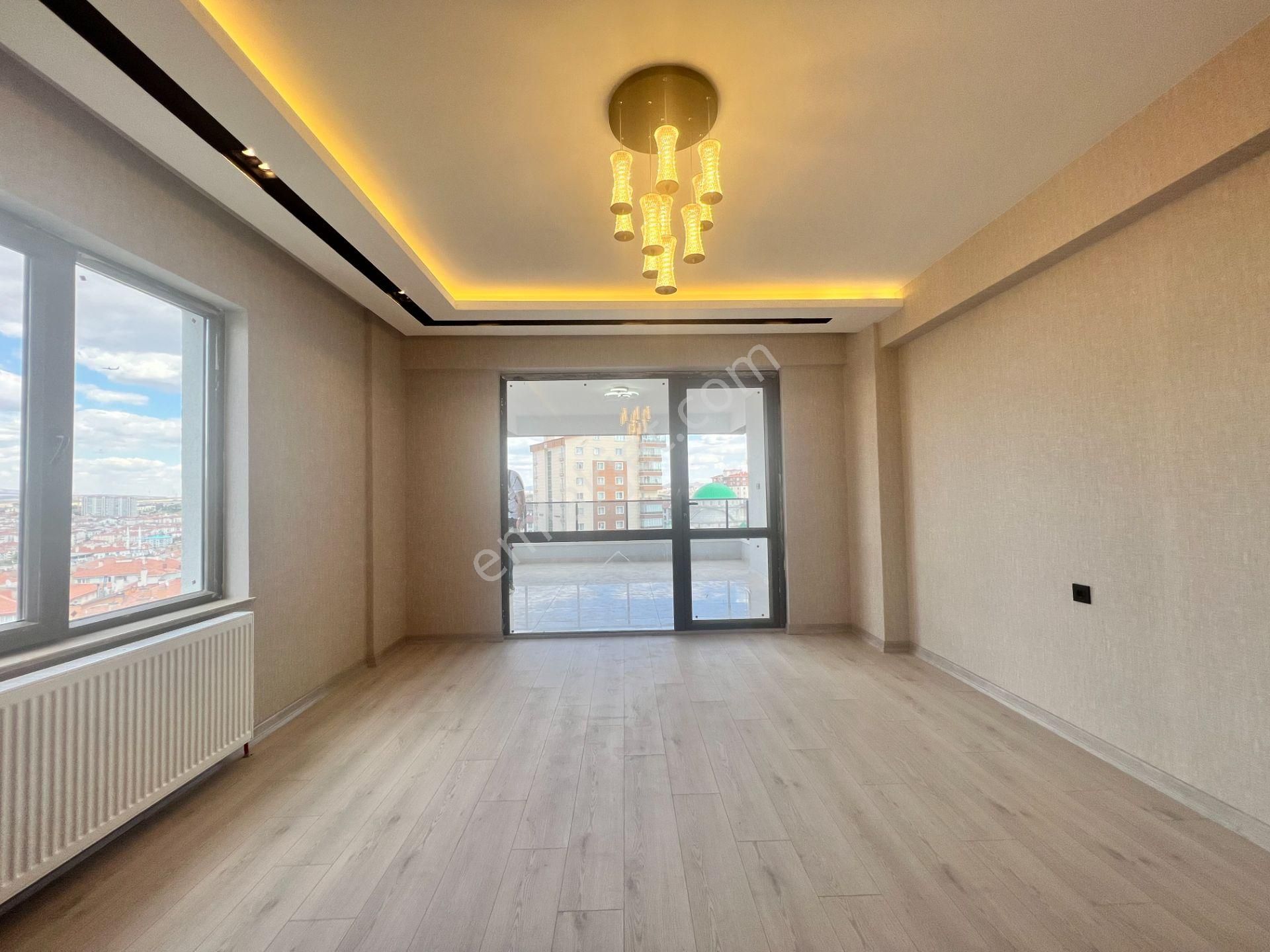 Pursaklar Ufuk Kılıç Emlak'tan Bulvarda 4+1 Ultra Lüx 4. Kat Site Dairesi - Görsel 12