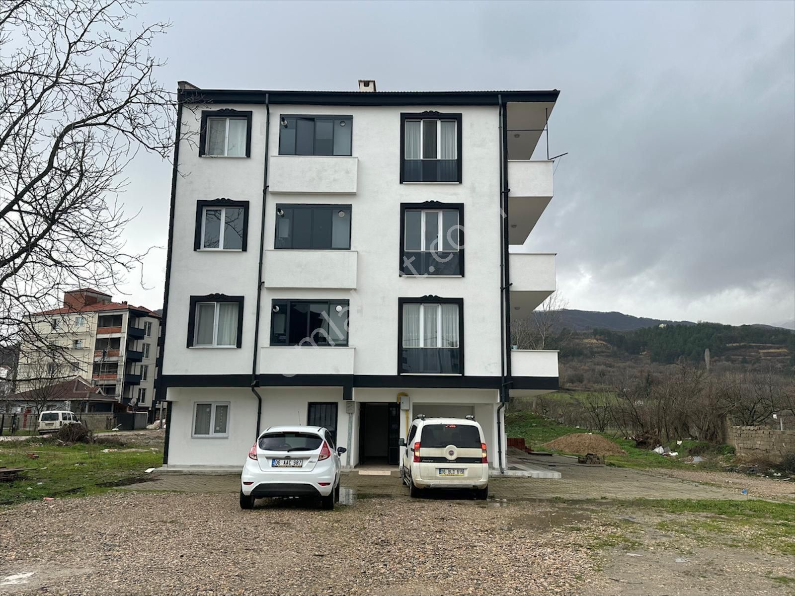 Roma' Dan Cerrah Mahallesi' Nde Kiralık Daire