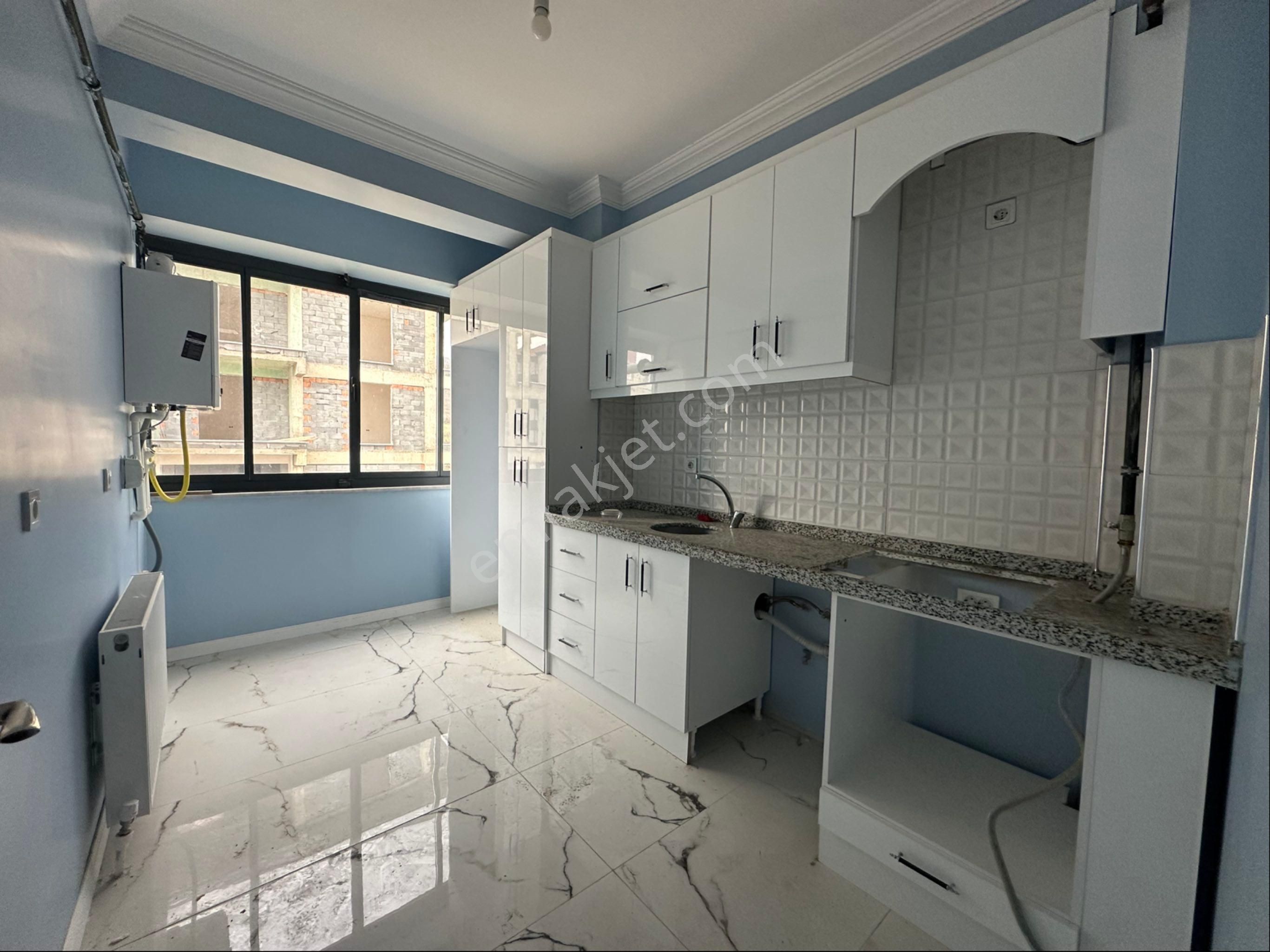 Roma' Dan Cerrah Mahallesi' Nde Kiralık Daire - Görsel 8