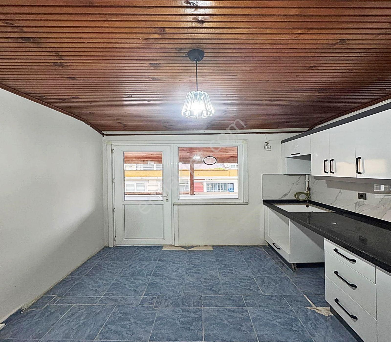 Güzelyurt Metrobüse Yürüme Mesafesinde Marmarapark Avm Nin Altında Teraslı Masrafsız Kiralık Daire - Görsel 2