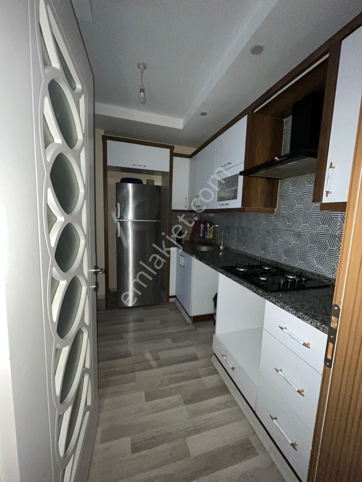 Doğru Gayrimenkulden Cumhuriyet Mahallesinde 1+1 Eşyalı Balkonlu Kiralık Daire - Görsel 4