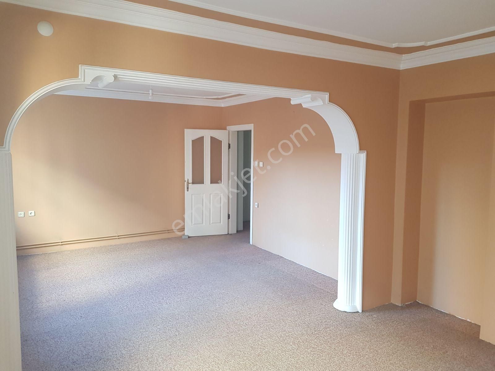 Süleyman Çelebi Lisesi'nin Bitişiğinde Kiralık 3,5+1 Daire - Görsel 8