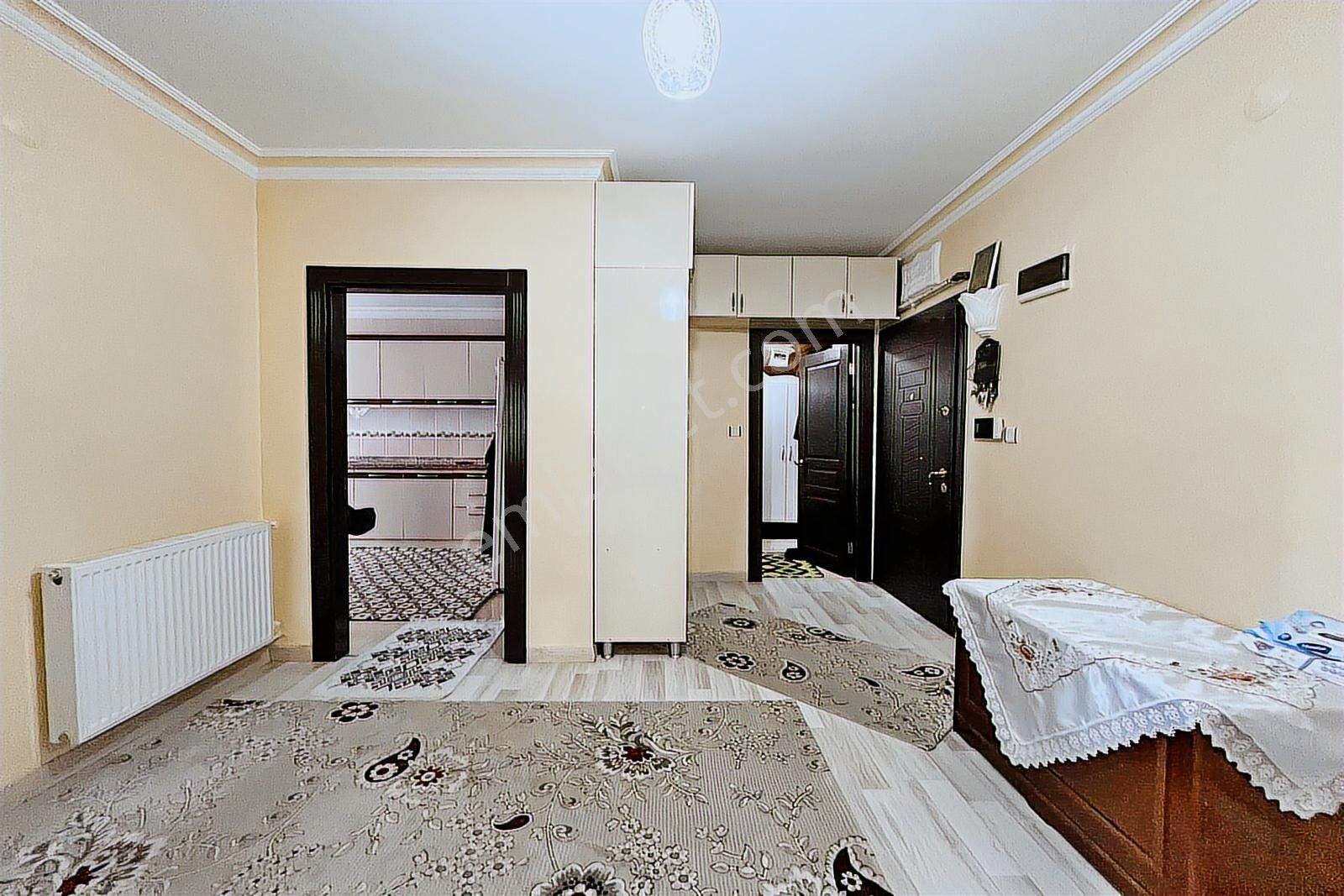 Karşıyaka'da 3.5+1 Ara Katta Ebeveyn Banyolu Kök Tapulu Daire - Görsel 12