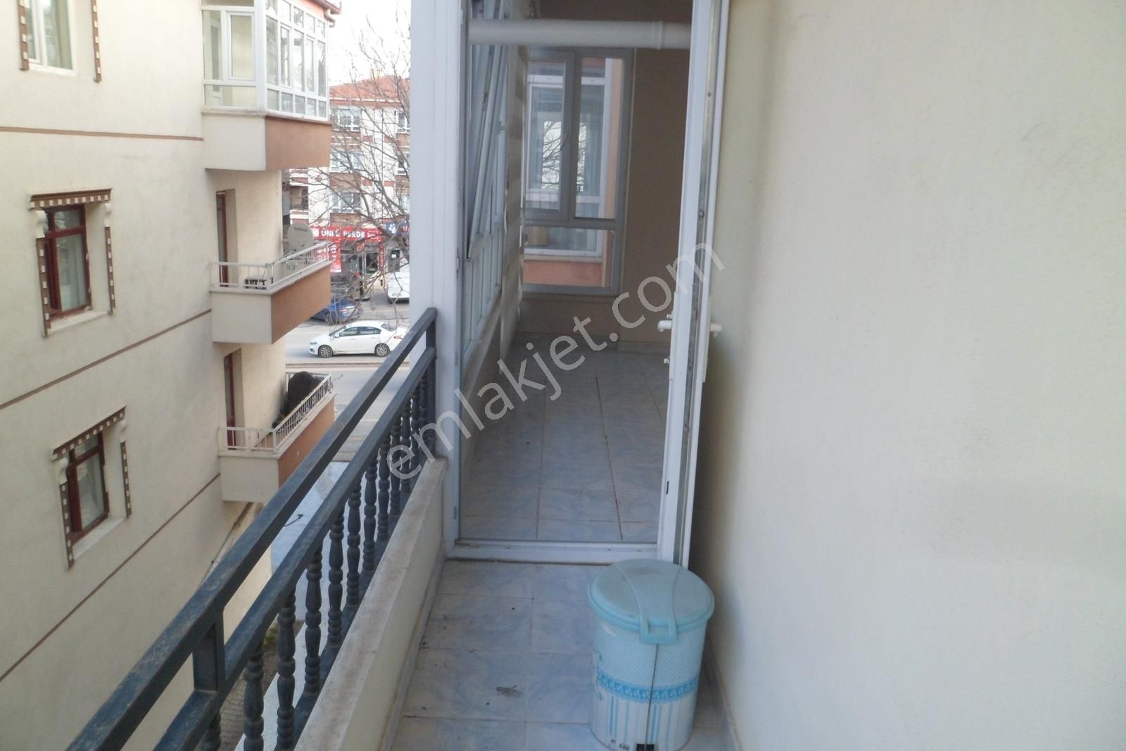 Etimesgutta Kiralık 3+1 Daire Mansuroğlu Emlaktan - Görsel 14