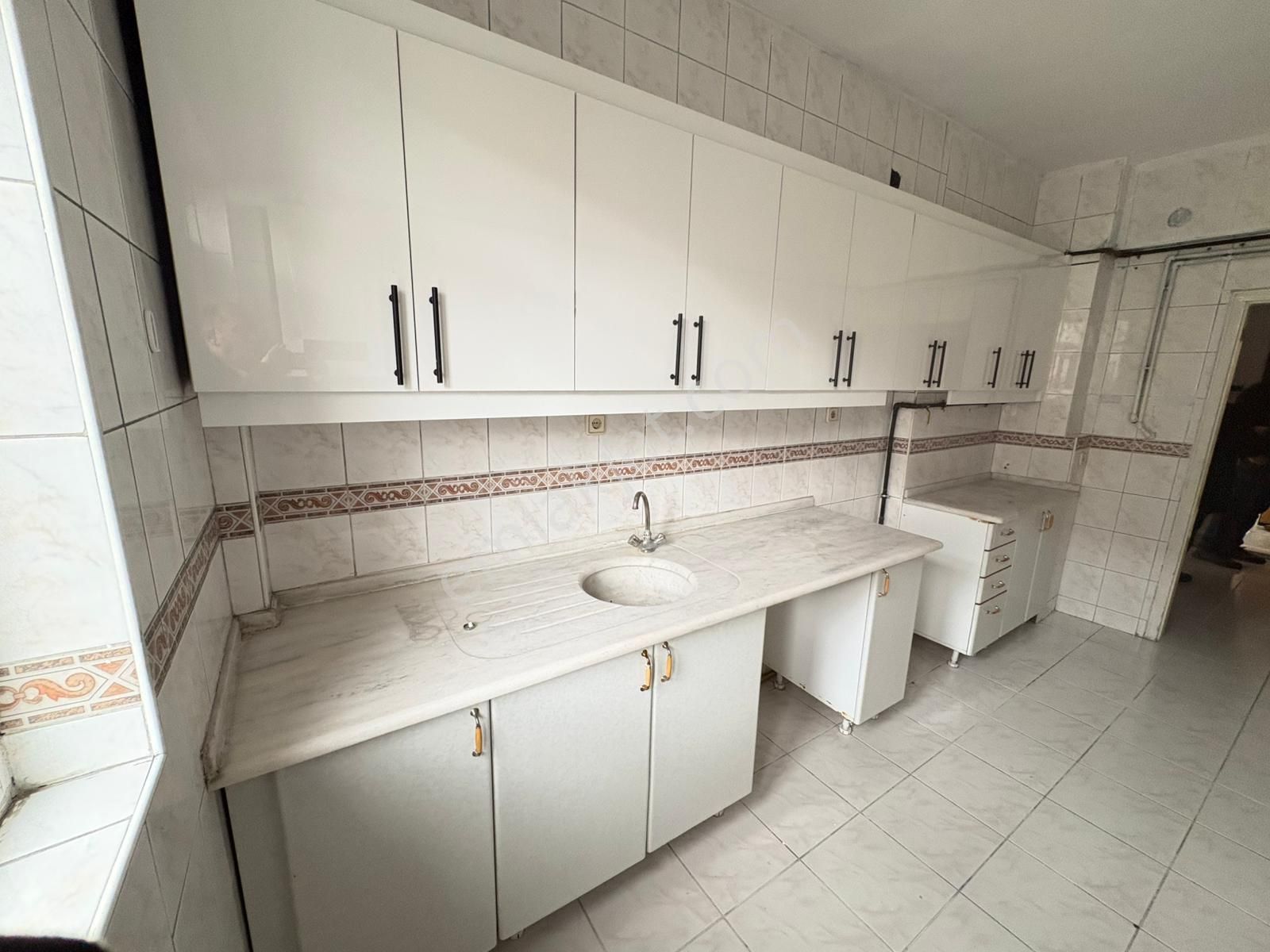 Göraldan 3+1 Geniş Metrajlı 3. Kat Ön Cephe Anadolu Bulvarı Yanı - Görsel 18