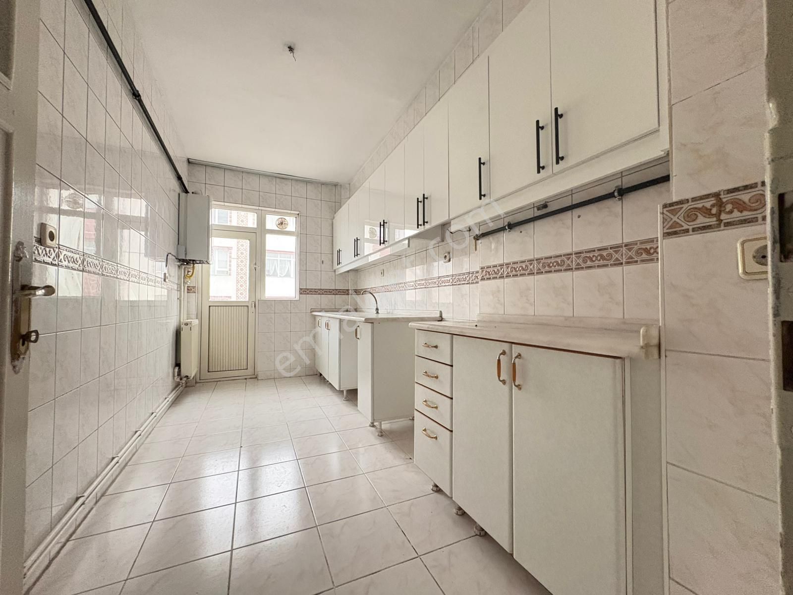 Göraldan 3+1 Geniş Metrajlı 3. Kat Ön Cephe Anadolu Bulvarı Yanı - Görsel 5