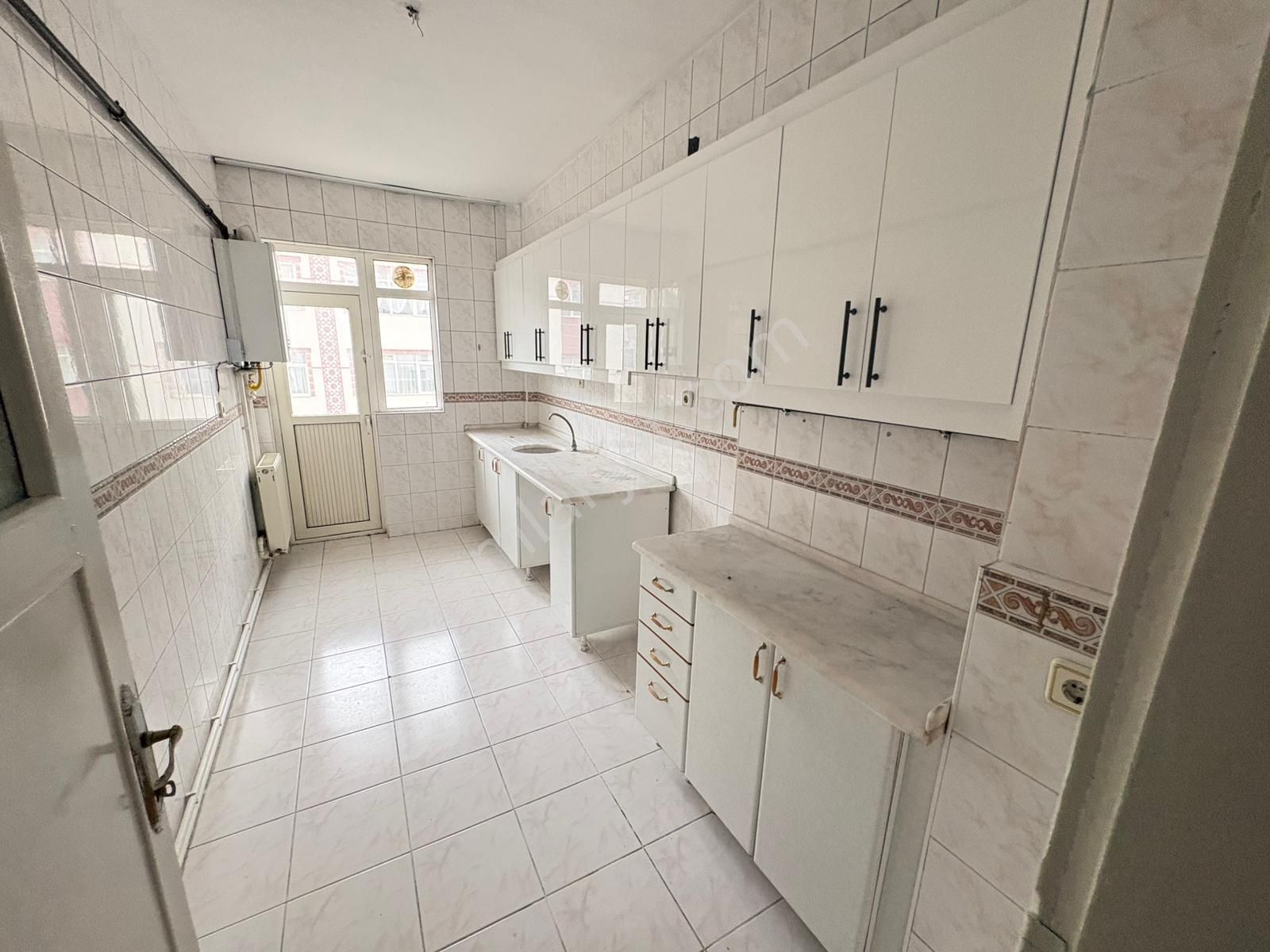 Göraldan 3+1 Geniş Metrajlı 3. Kat Ön Cephe Anadolu Bulvarı Yanı - Görsel 15