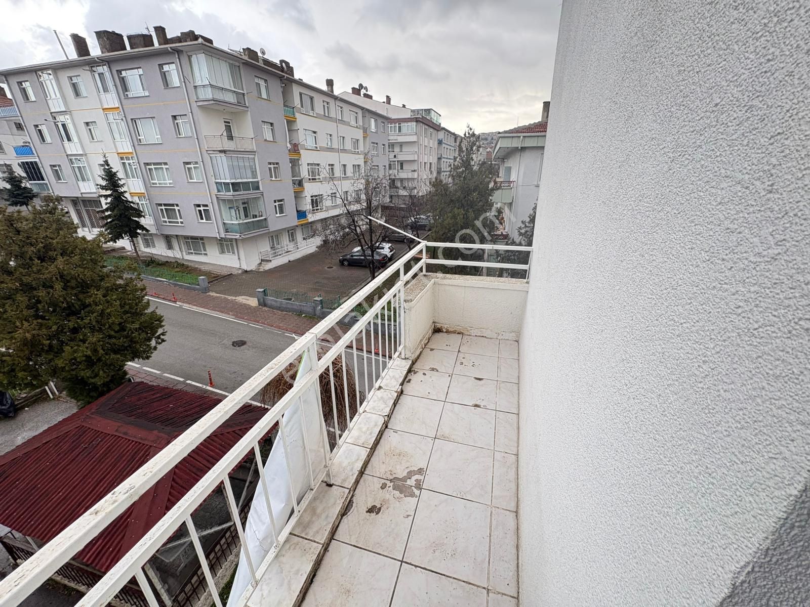 Göraldan 3+1 Geniş Metrajlı 3. Kat Ön Cephe Anadolu Bulvarı Yanı - Görsel 21