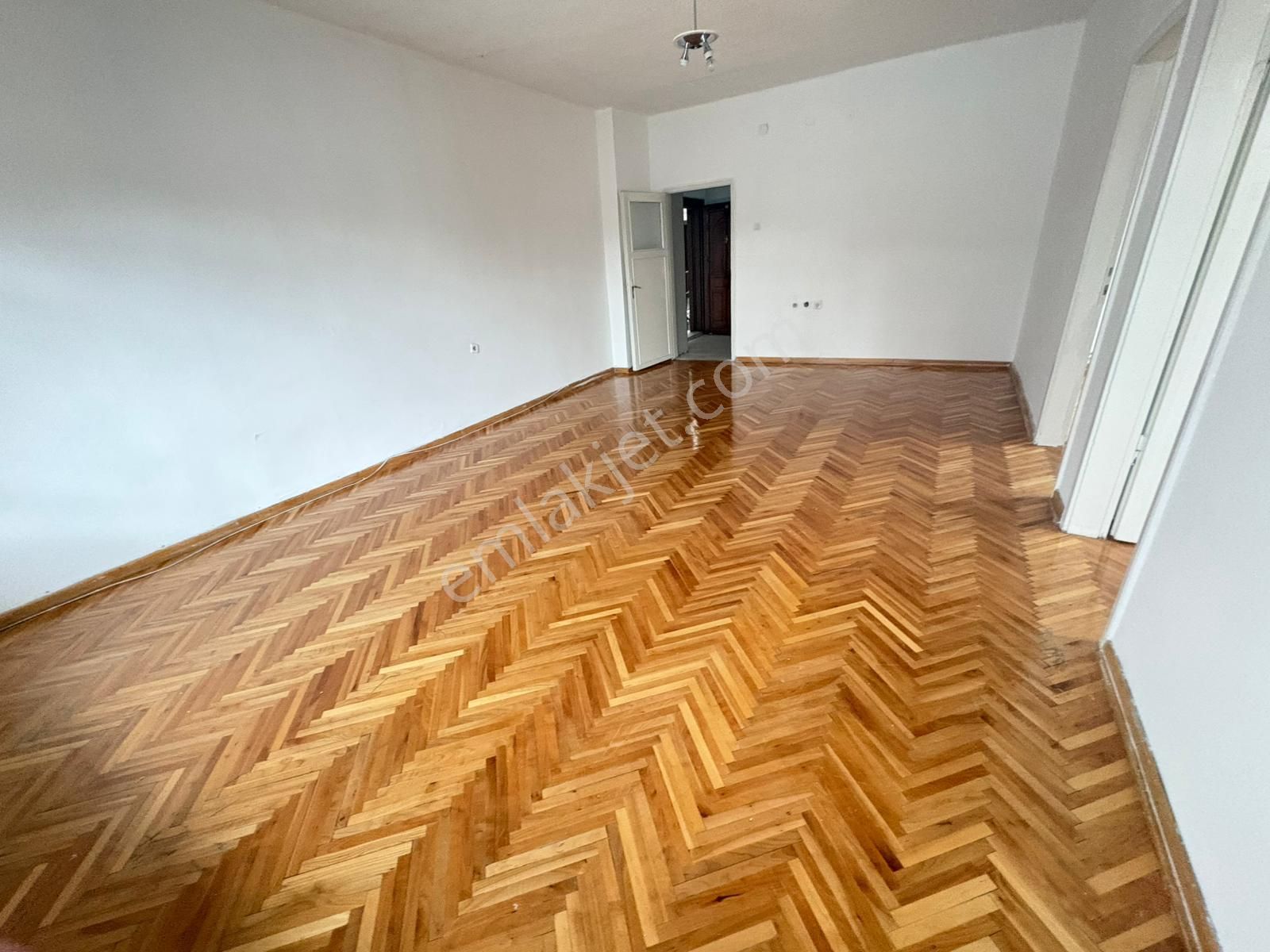 Göraldan 3+1 Geniş Metrajlı 3. Kat Ön Cephe Anadolu Bulvarı Yanı - Görsel 19