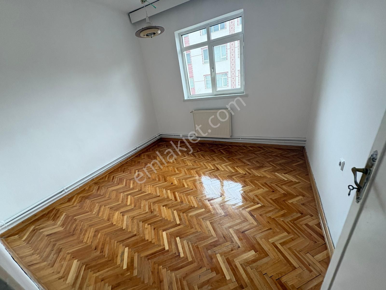 Göraldan 3+1 Geniş Metrajlı 3. Kat Ön Cephe Anadolu Bulvarı Yanı - Görsel 24