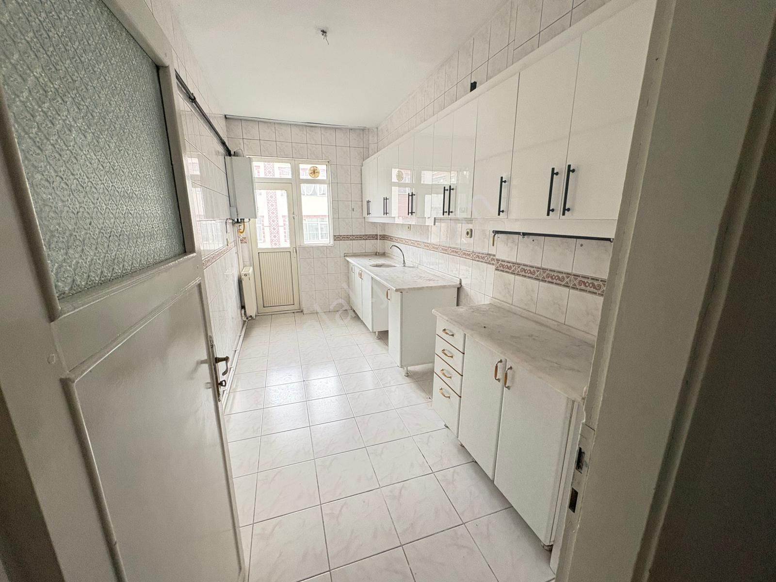 Göraldan 3+1 Geniş Metrajlı 3. Kat Ön Cephe Anadolu Bulvarı Yanı - Görsel 14